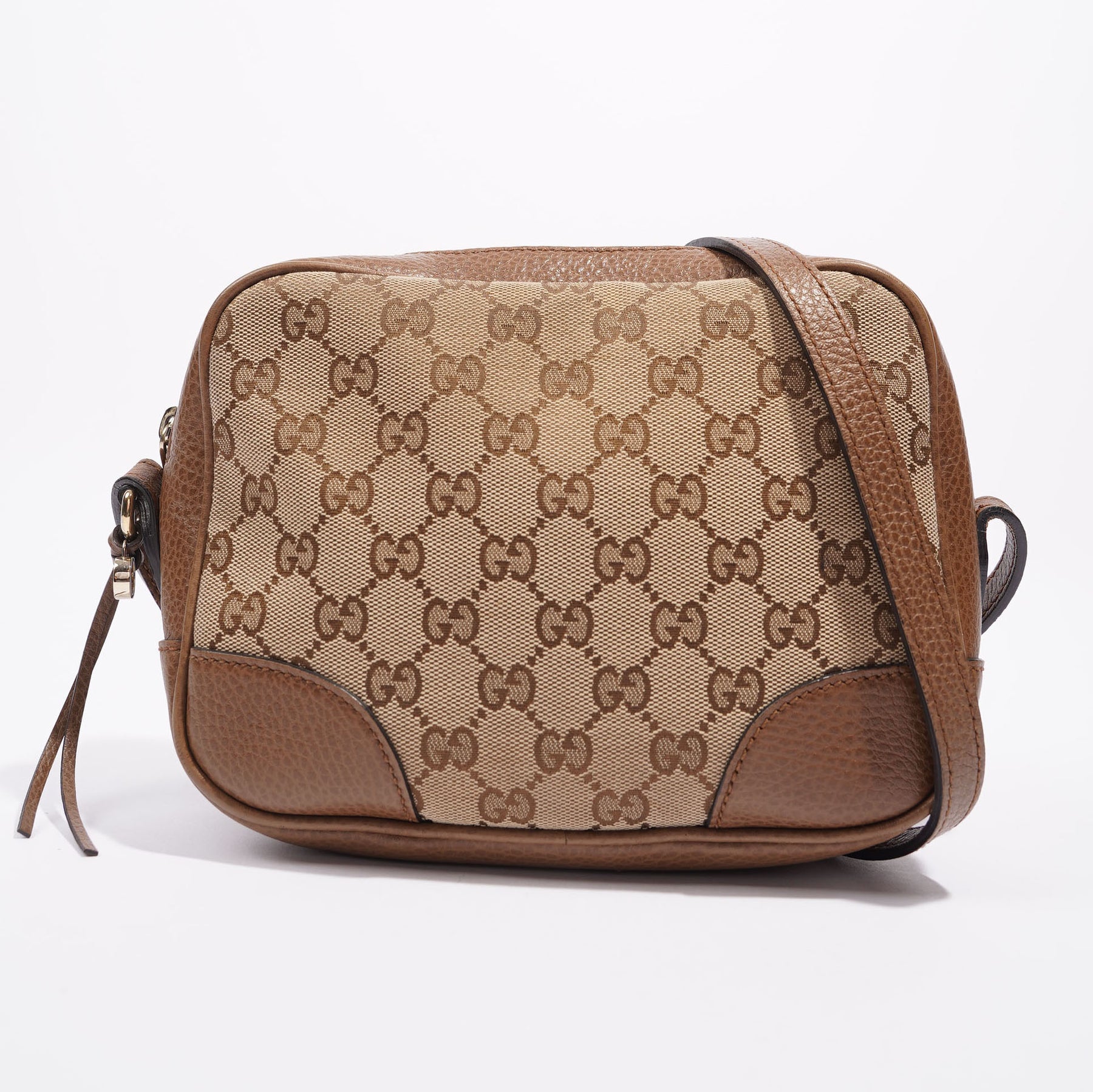 Gucci bree messenger outlet bag