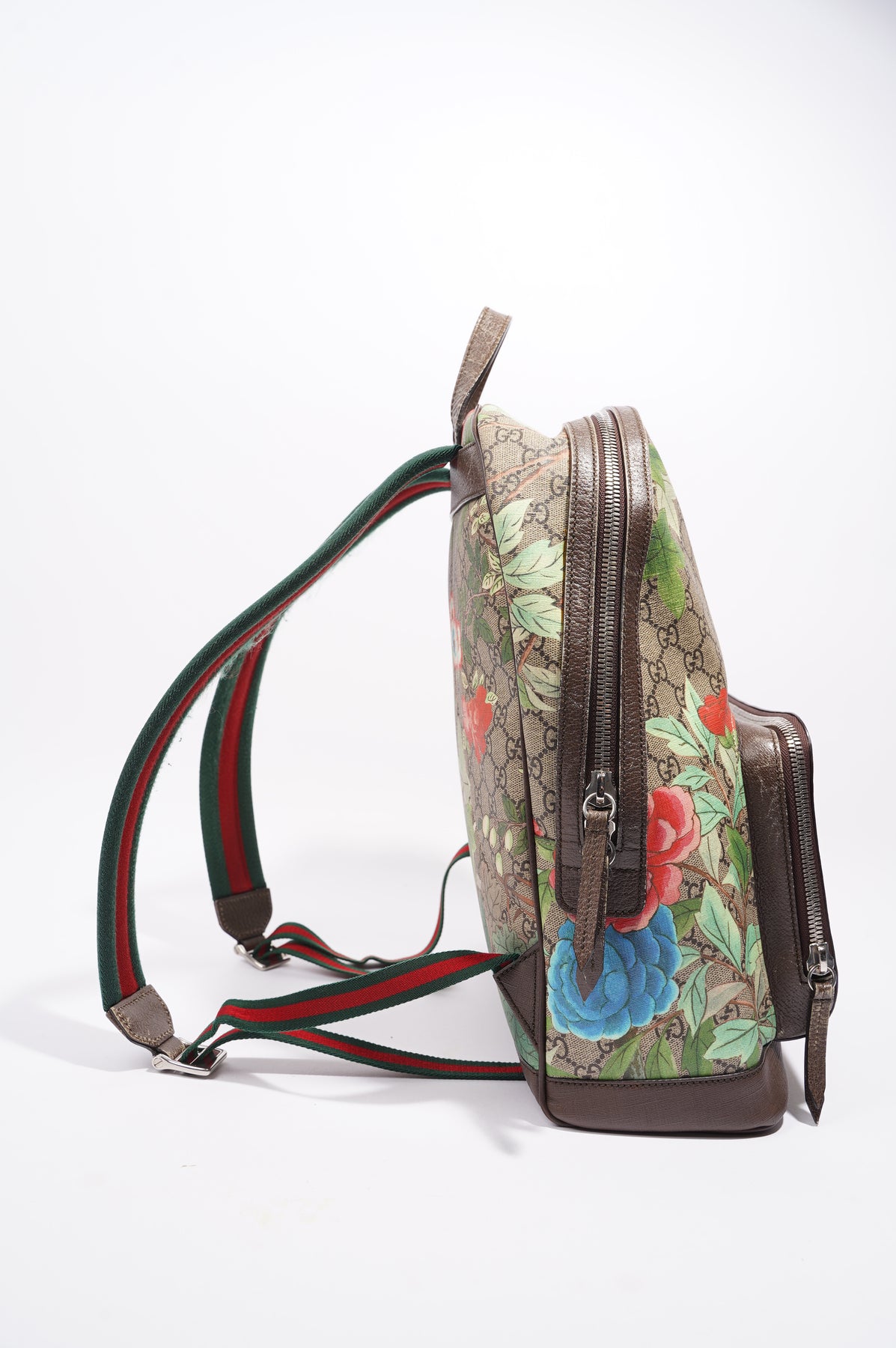 Gucci GG Supreme Pattern Backpack - Farfetch  Black gucci backpack,  Patterned backpack, Backpacks