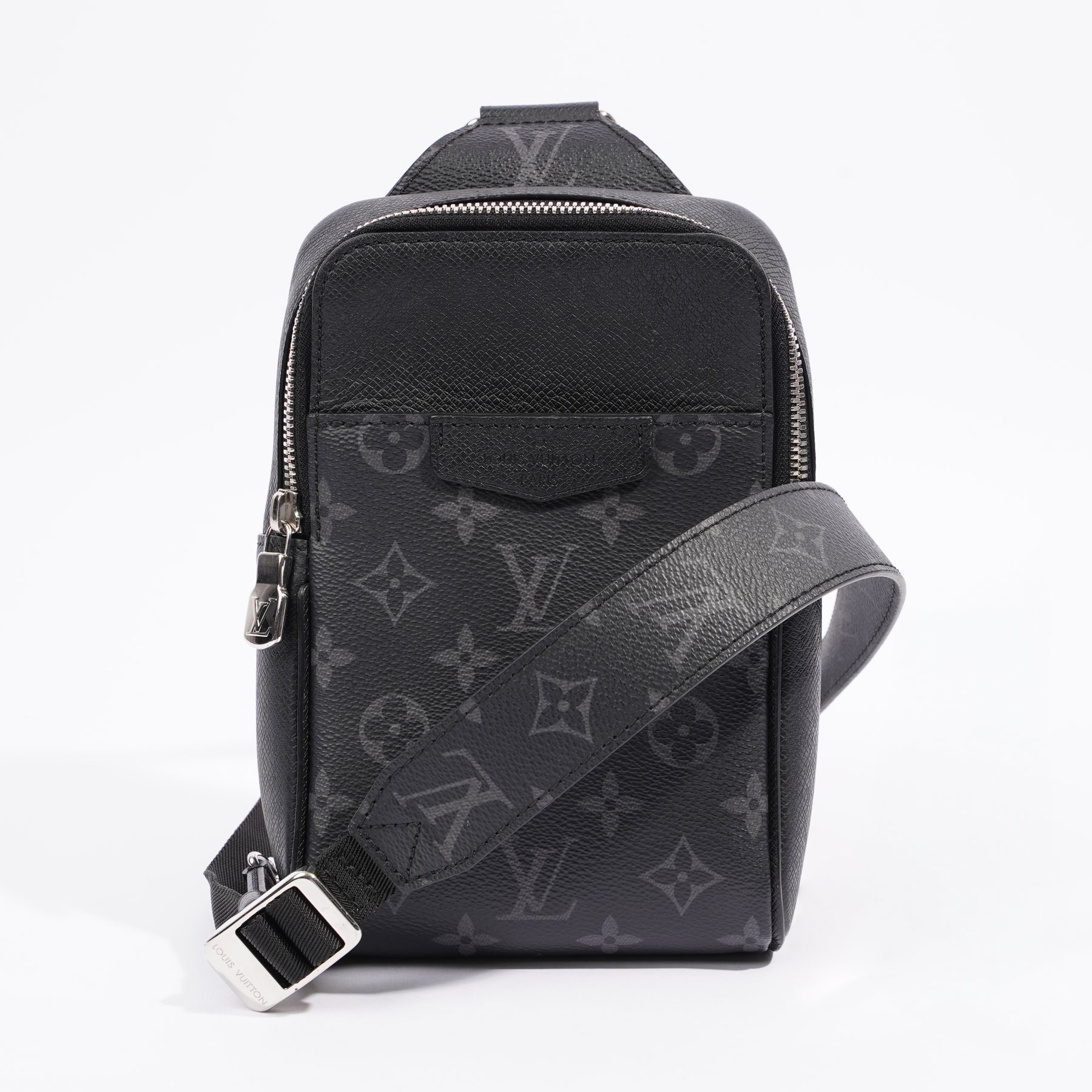 Louis Vuitton LV Outdoor slingbag new Black ref.616383 - Joli Closet