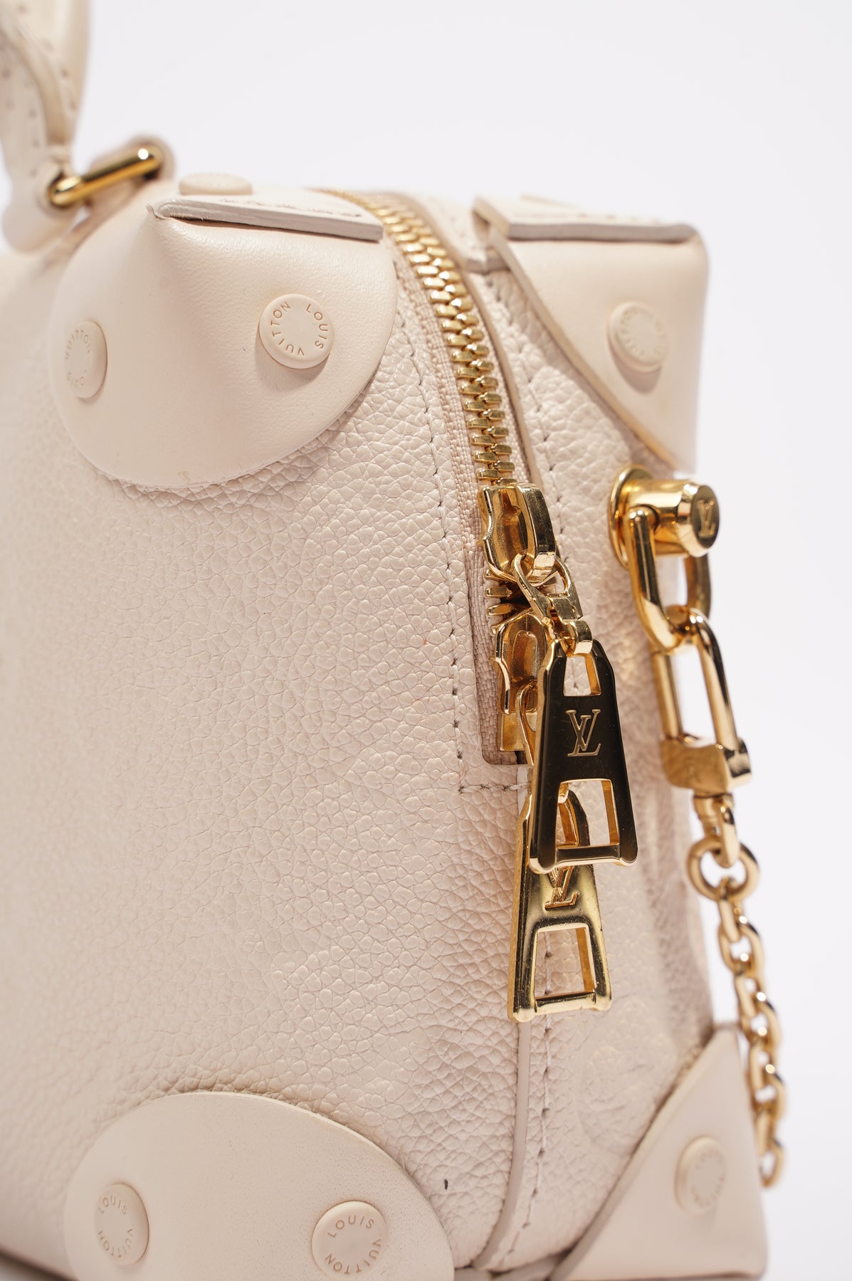 Louis Vuitton Malle Souple Empreinte Embossed White Leather – Luxe  Collective