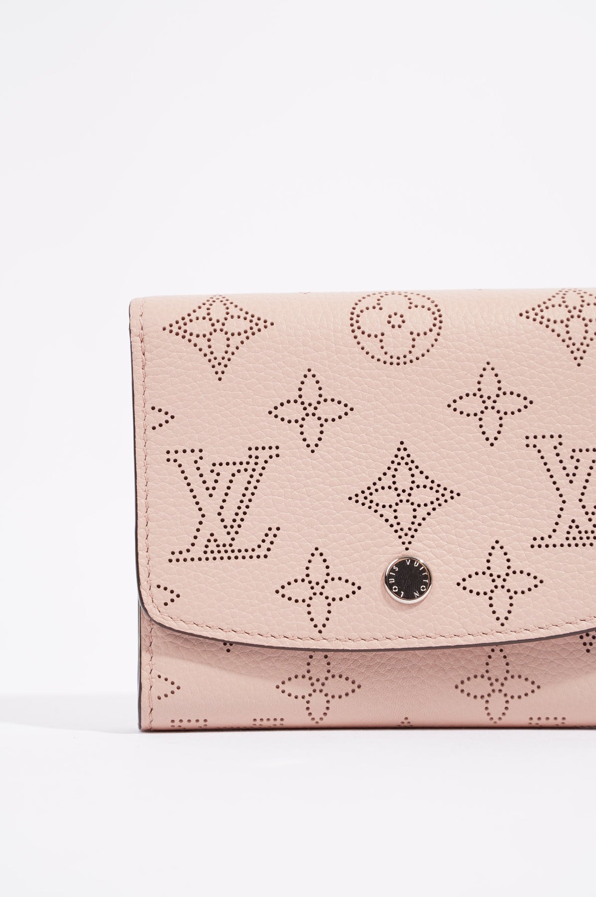 Louis Vuitton 2017 Monogram Pattern Iris Wallet - Pink Wallets