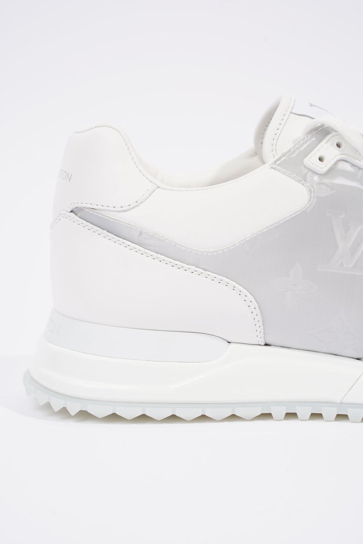 Louis Vuitton - Authenticated Run Away Trainer - Leather White for Men, Very Good Condition