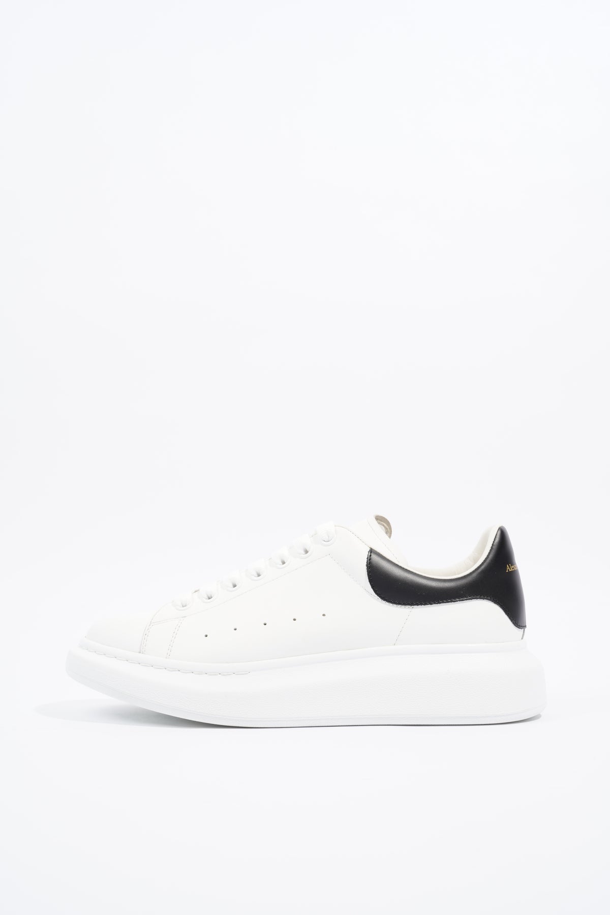 Men's Oversized Sneaker in Black/white