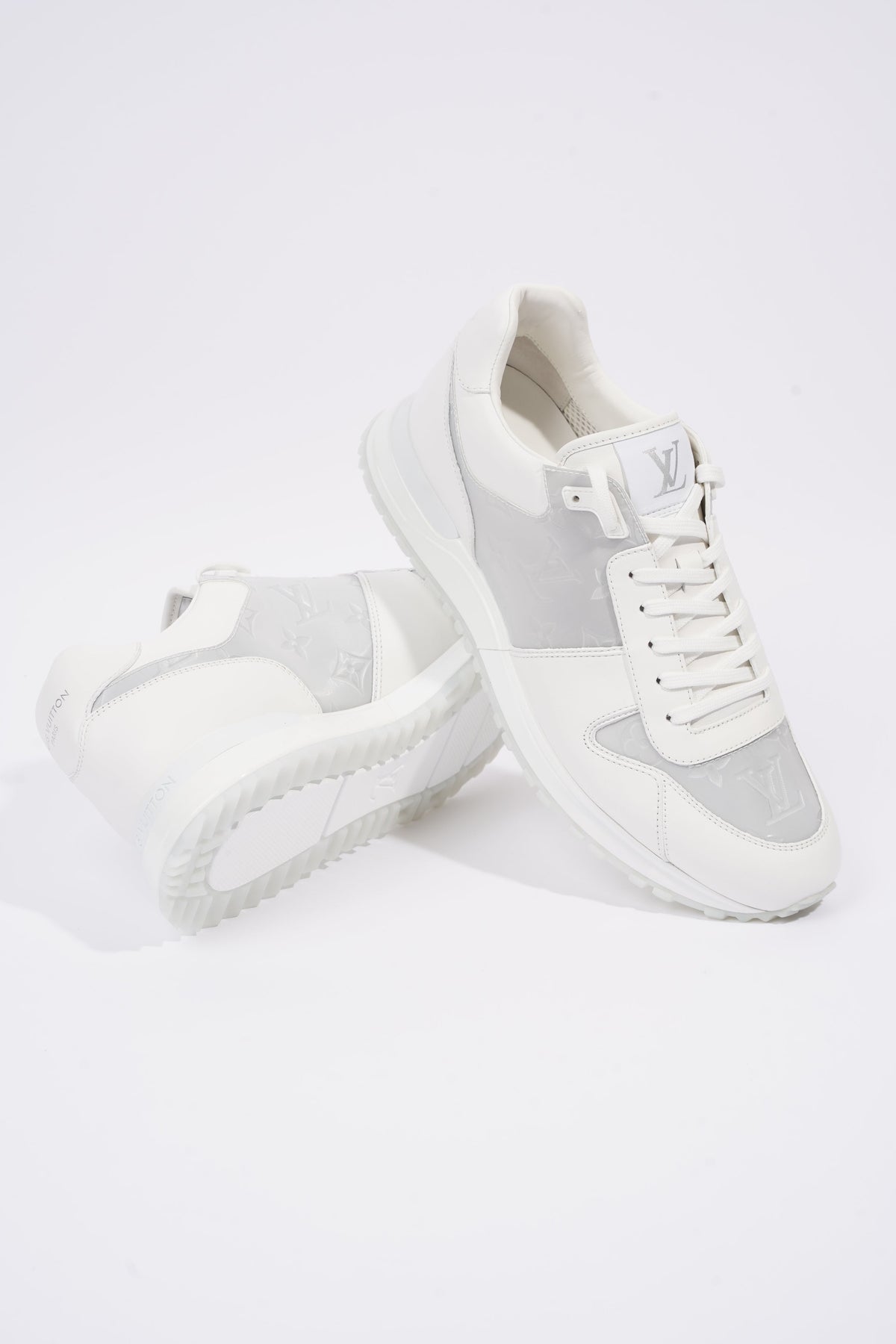 Run away trainers Louis Vuitton White size 39 EU in Fur - 32552220