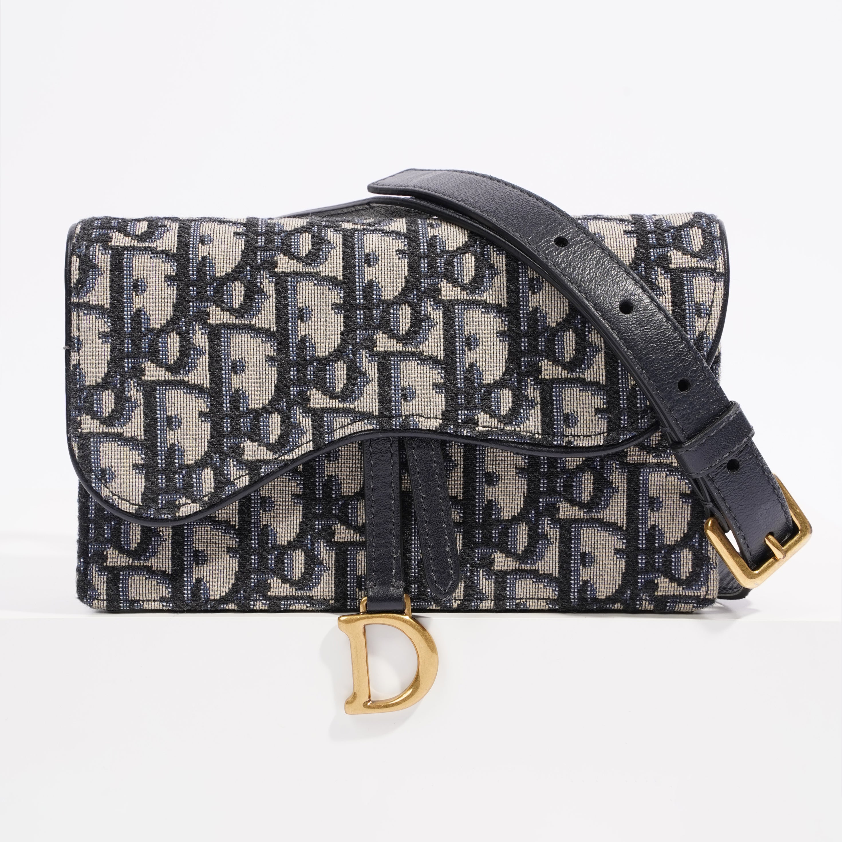 Belt clearance bag dior