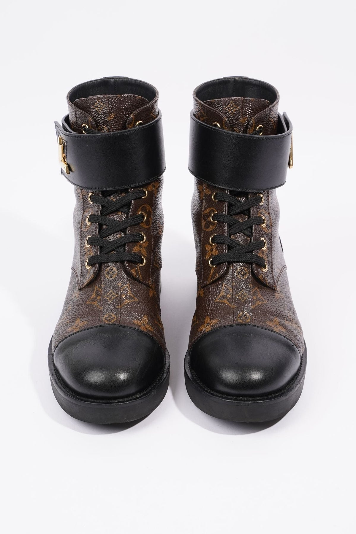wonderland ranger boots