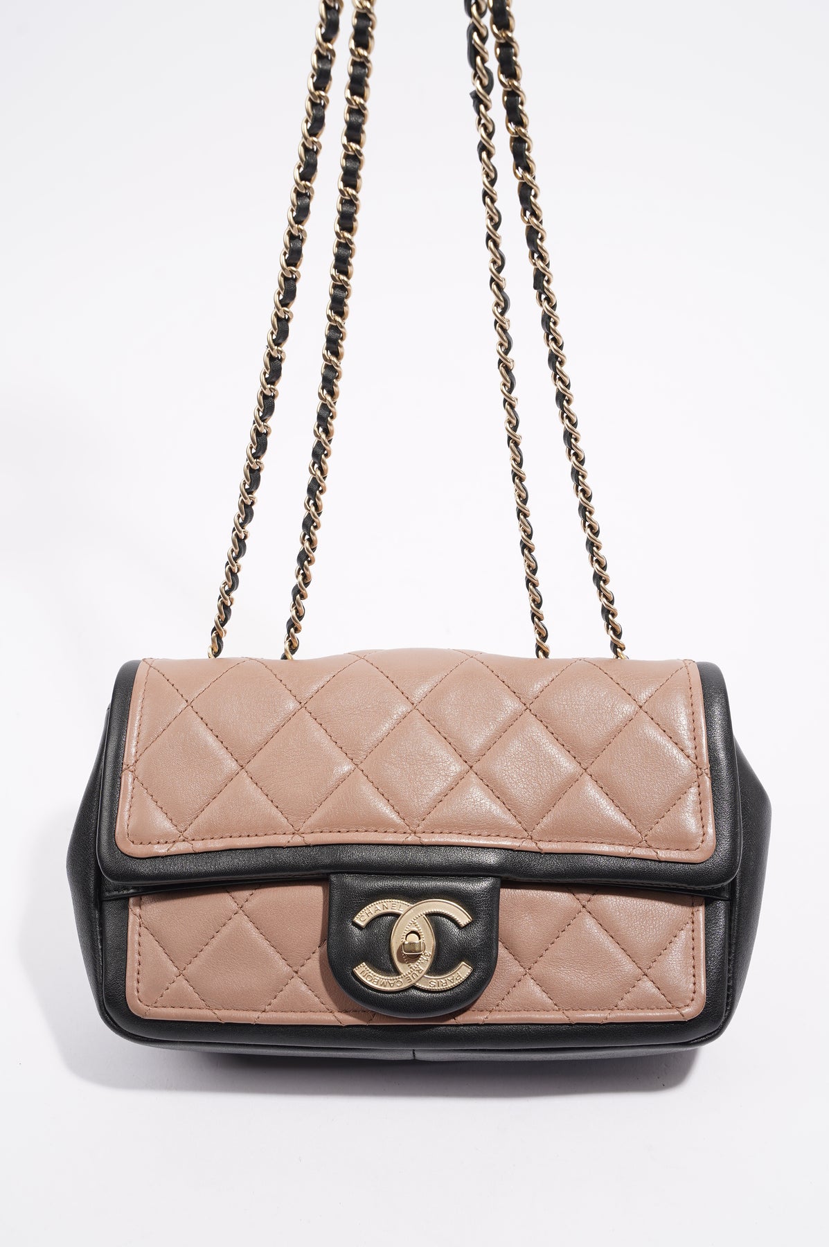 Chanel Maxi Classic Beige Lambskin Flap Bag Chanel | The Luxury Closet