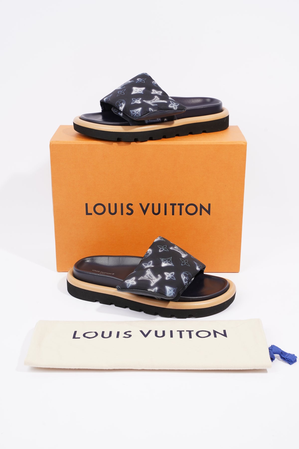 Louis Vuitton Womens Pool Pillow Flat Comfort Mule Monogram EU 37 / UK –  Luxe Collective