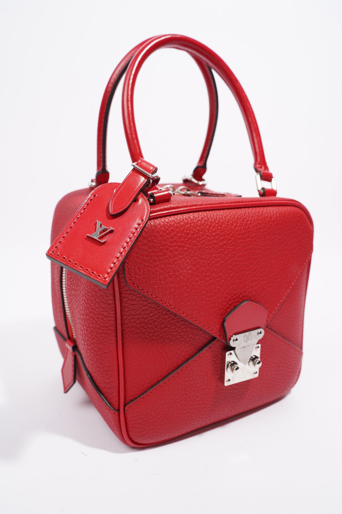 Louis Vuitton Neo Square Red Leather – Luxe Collective