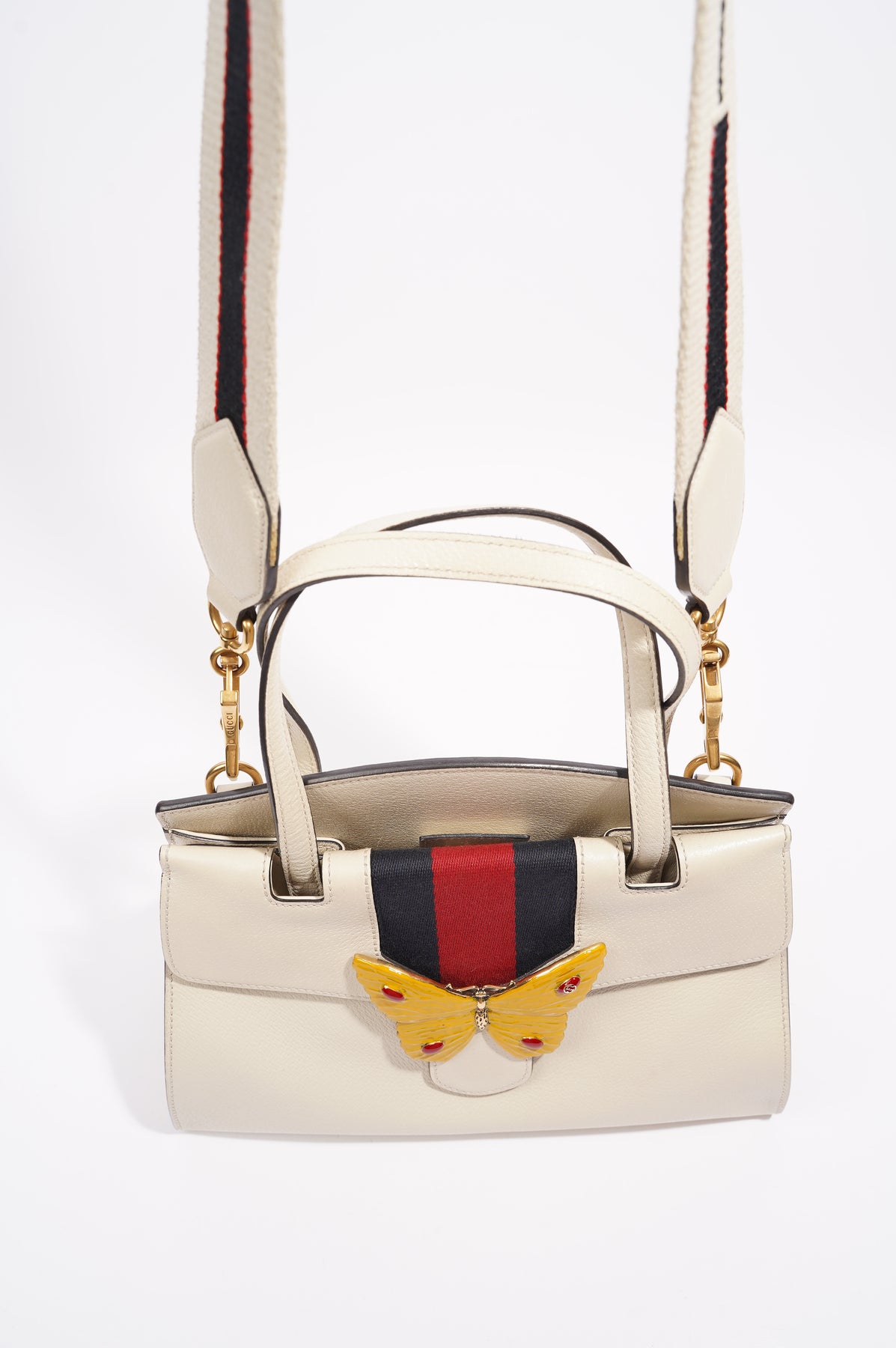 White gucci discount bag with butterfly