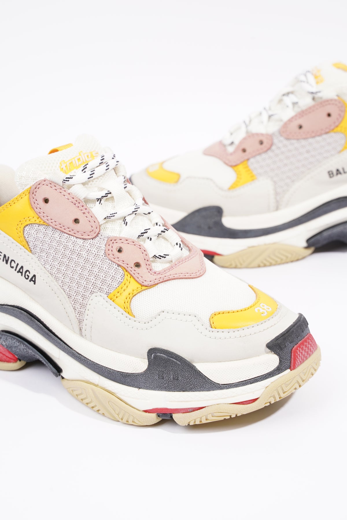 Balenciaga yellow sales pink triple s