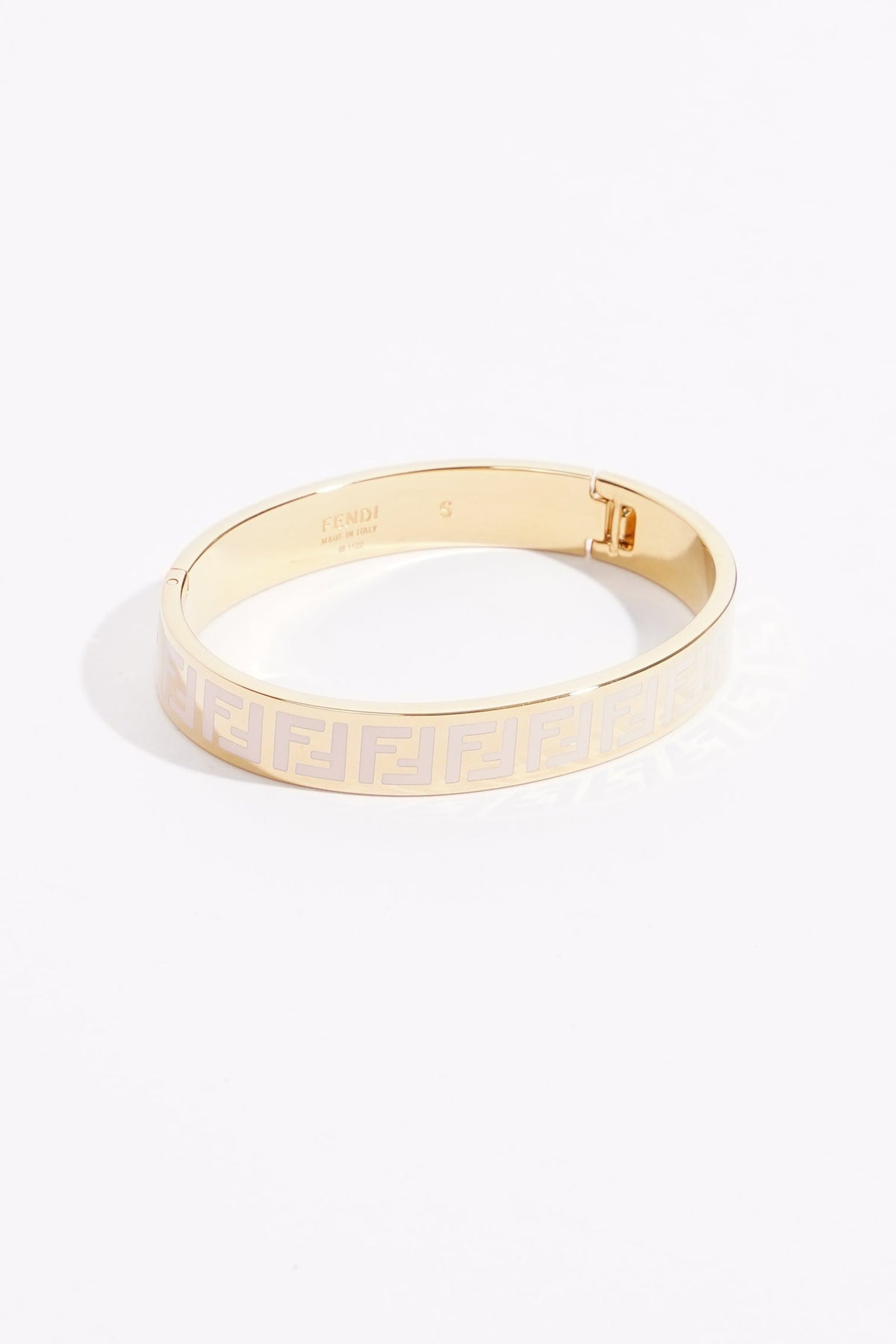 Shop FENDI Fendi o'lock bracelet (8AK447B08F0CFK) by SmileStar | BUYMA