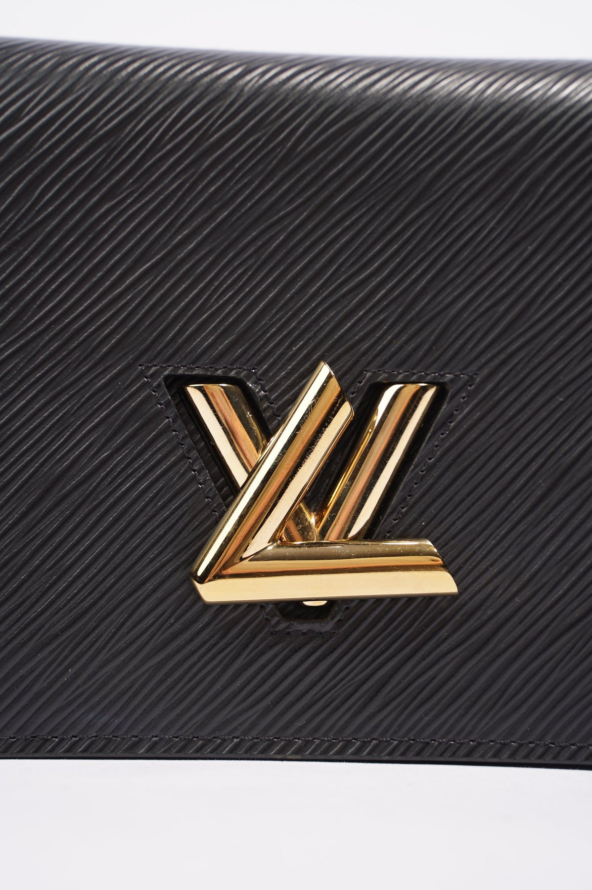 BRAND NEW Authentic Louis Vuitton Black Electric Epi Twist MM Chain Bag