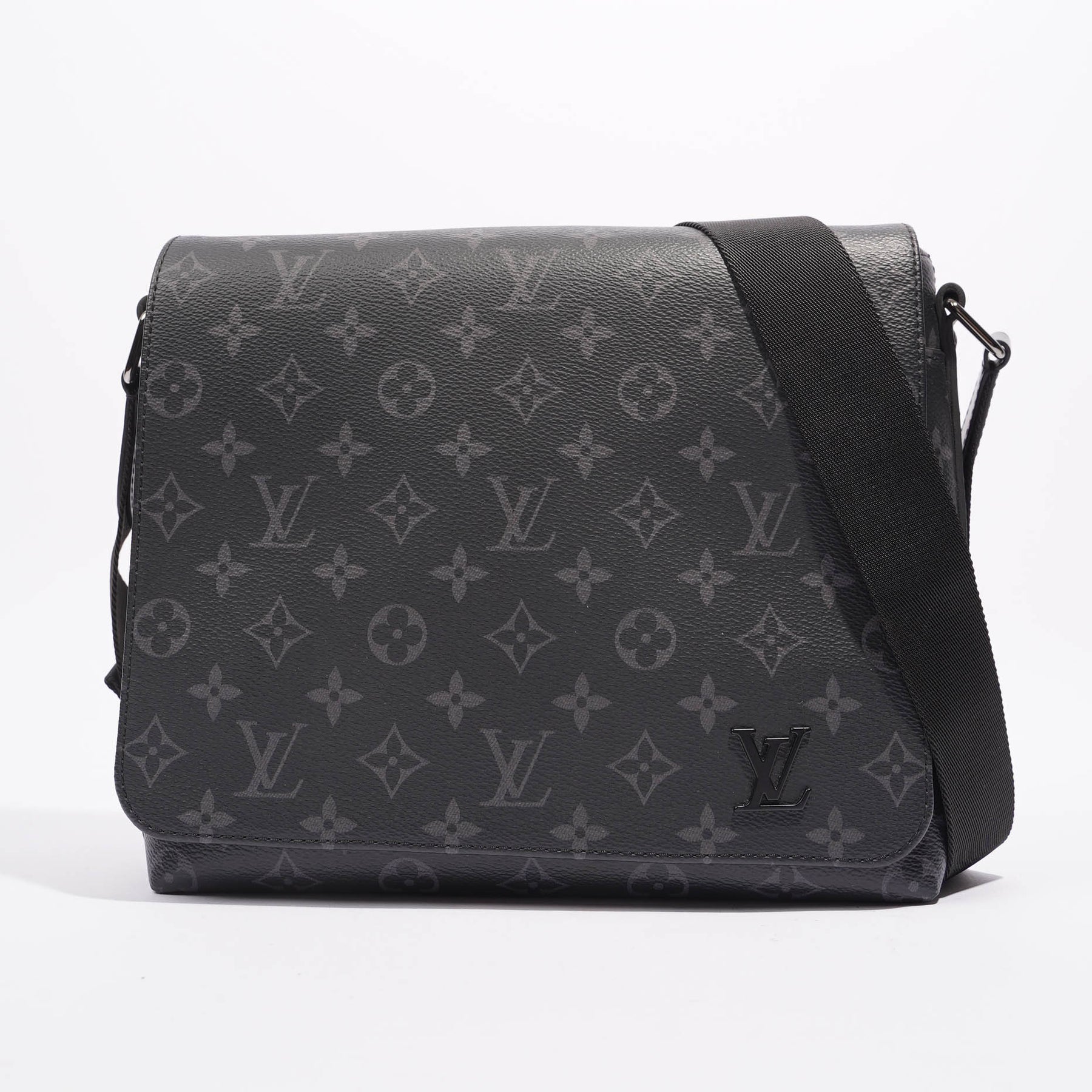 Louis Vuitton Mens District Messenger Bag Monogram Eclipse PM – Luxe  Collective