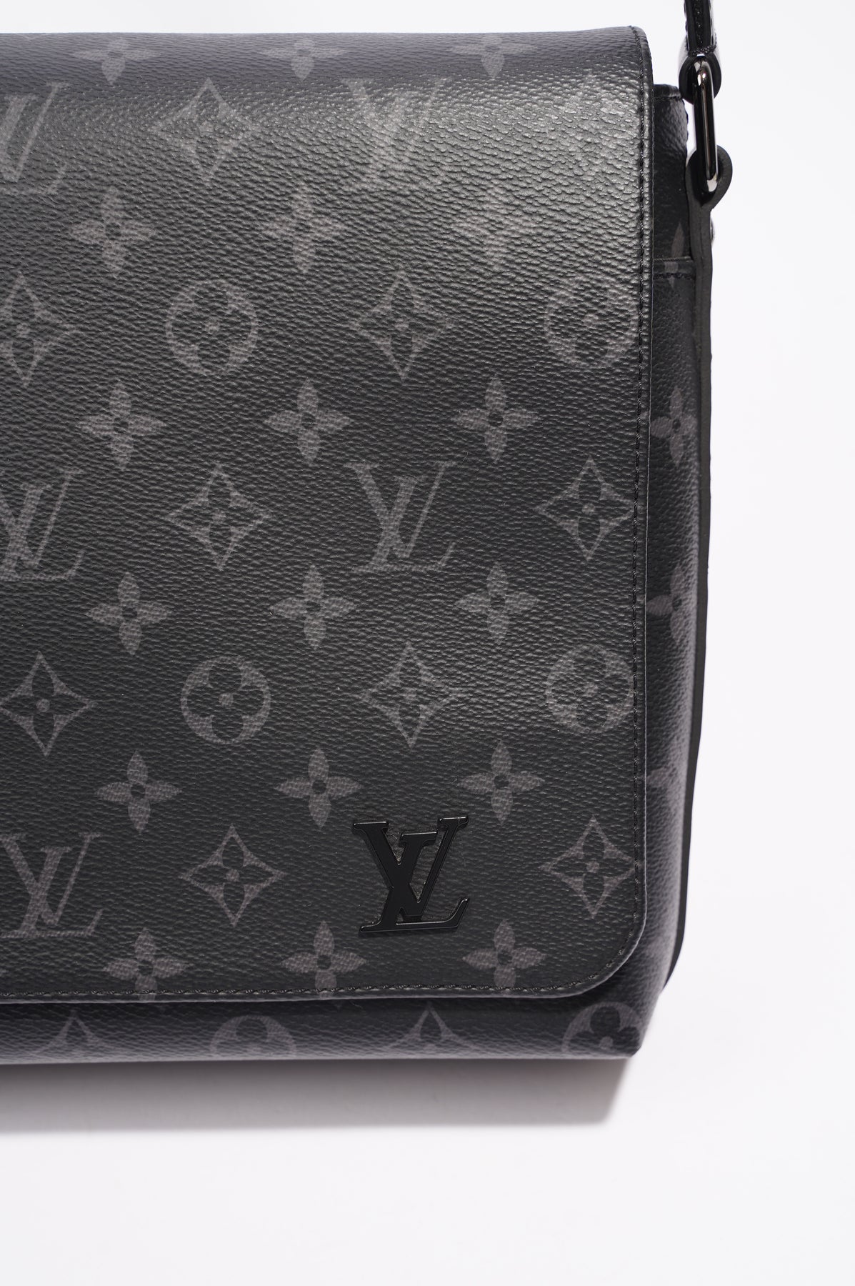 Louis Vuitton District Monogram Eclipse MM Black in Canvas/Leather