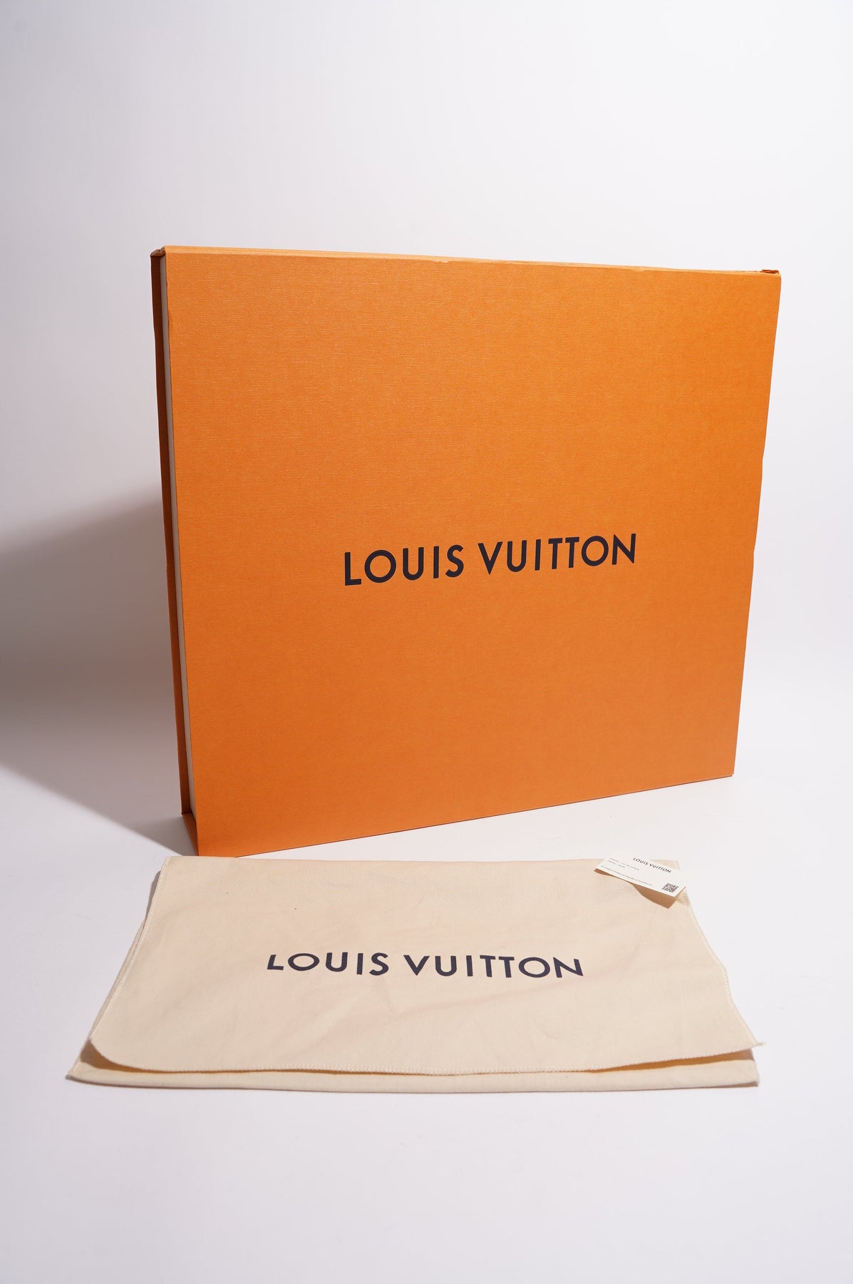 Louis Vuitton Mens Pochette Jour Shadow Monogram – Luxe Collective