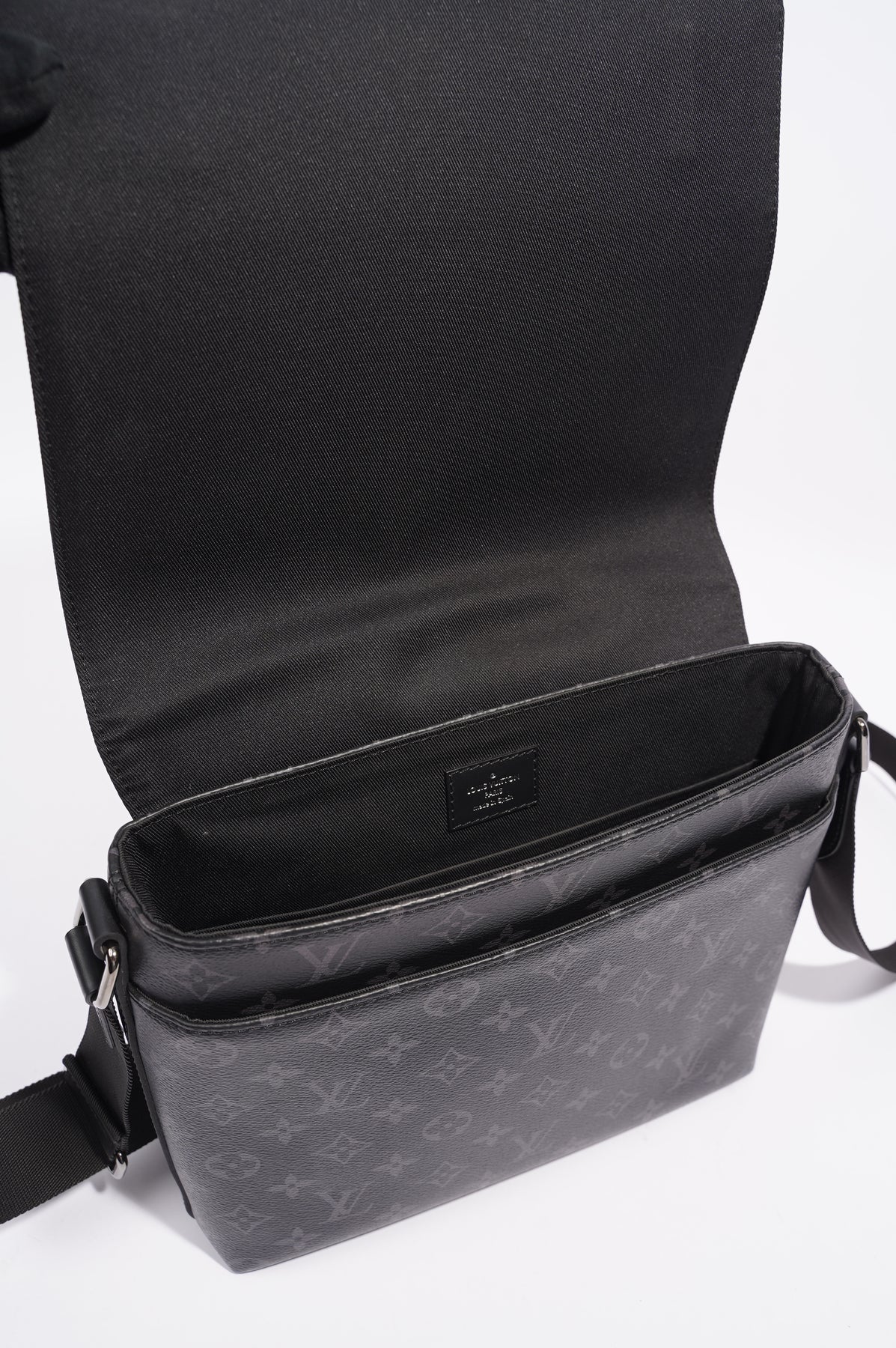 Louis Vuitton, Bags, Louis Vuitton Monogram Canvas Eclipse District Pm Messenger  Bag