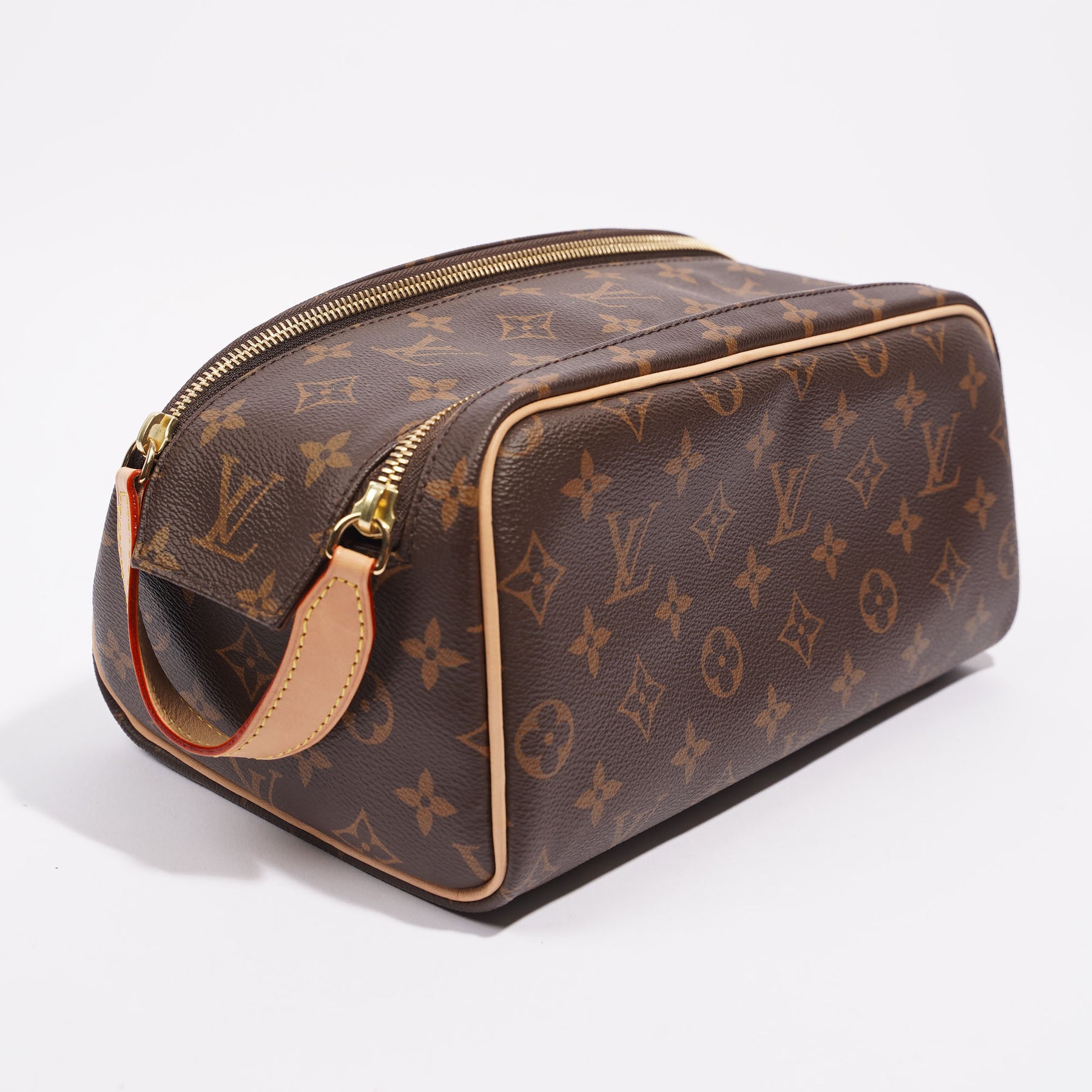 /cdn/shop/files/Louis-Vuitton-Vintag