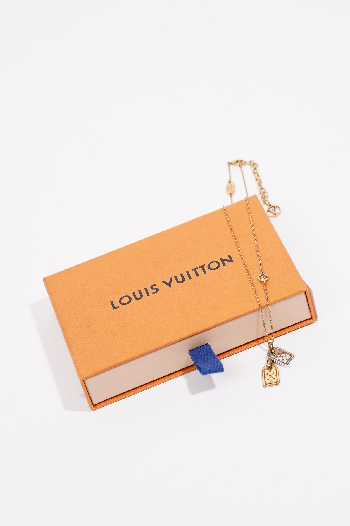 Louis Vuitton Precious Nanogram Necklace Golden Metal ref.677109 - Joli  Closet