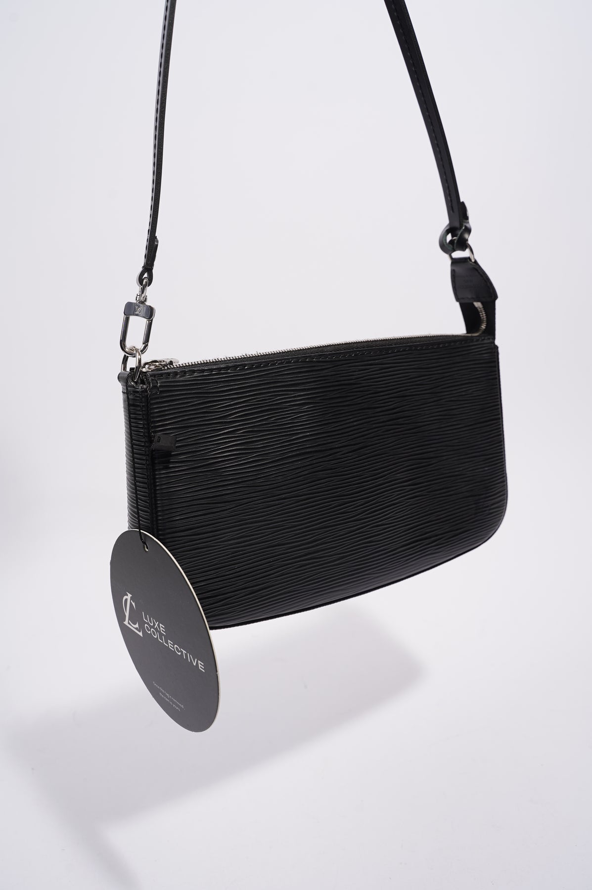 Pochette Accessories 24, Louis Vuitton. Black epi leat…