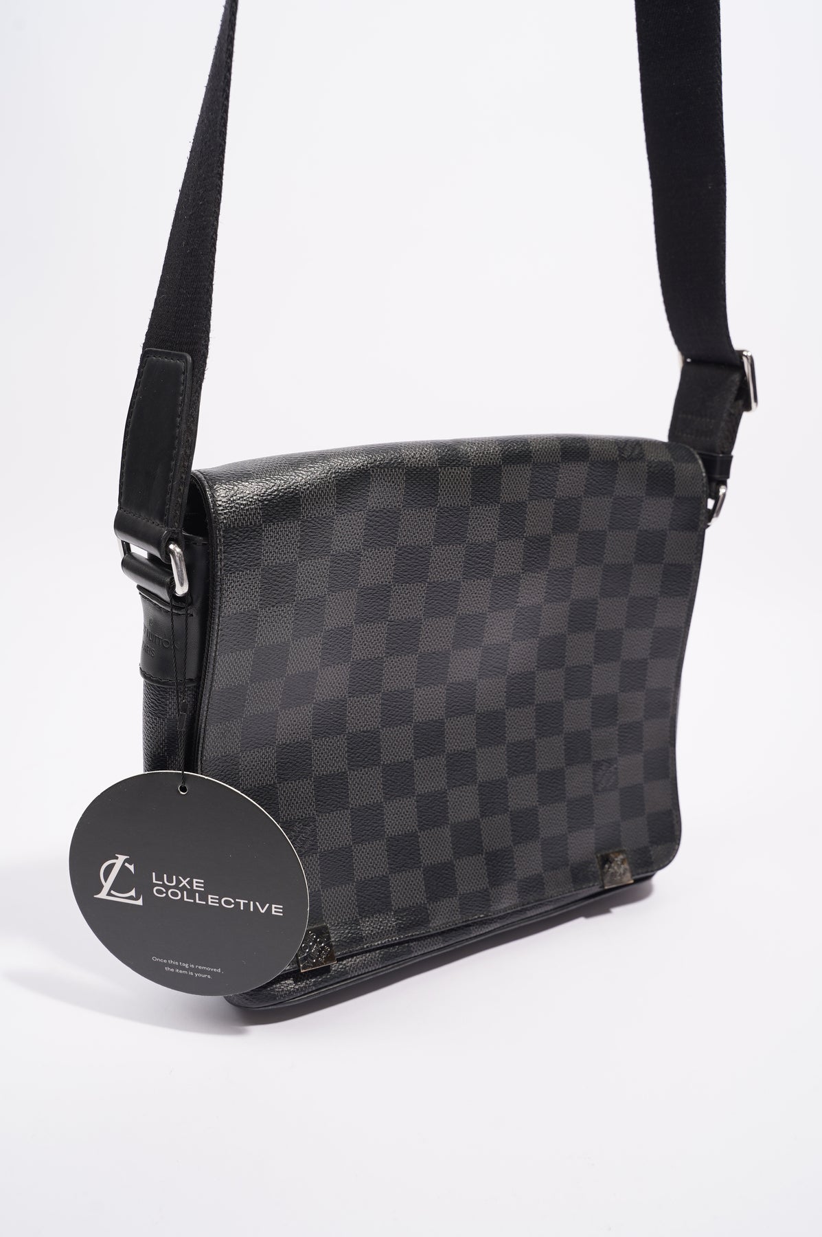 Louis Vuitton - District PM Damier Graphite Canvas Messenger