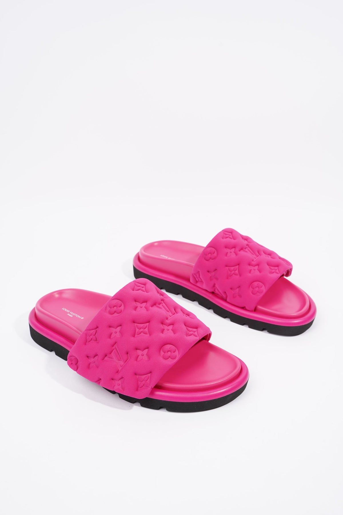 Pool pillow leather sandal Louis Vuitton Pink size 39 EU in