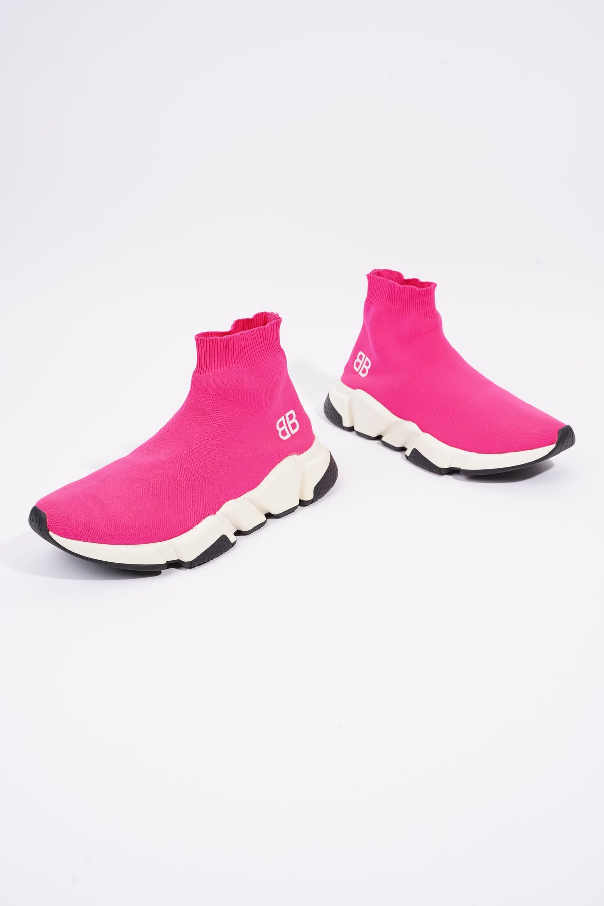 Louis Vuitton pink sneaker EU38 - Depop