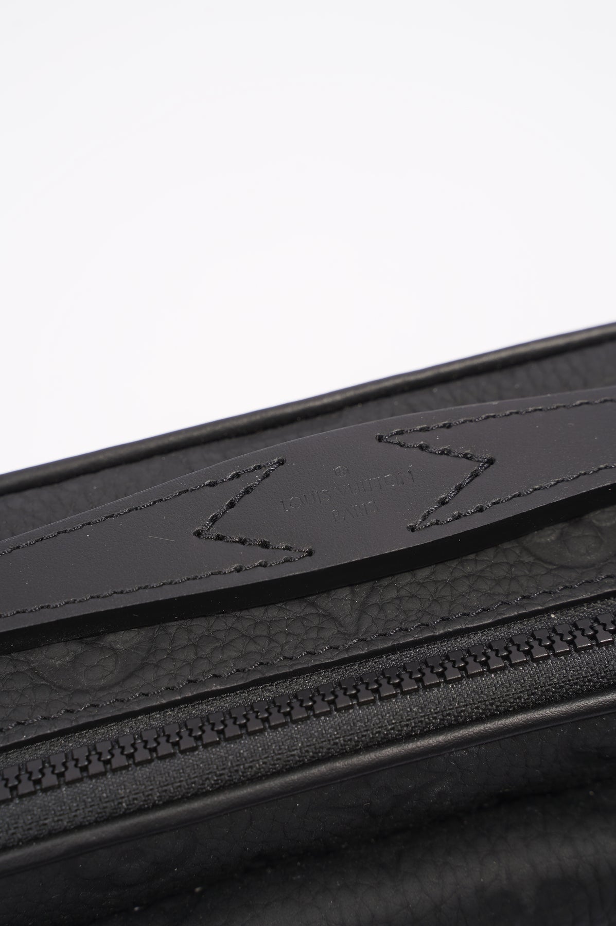 Only 998.00 usd for LOUIS VUITTON S Lock Briefcase Taurillon Leahter Black  Online at the Shop