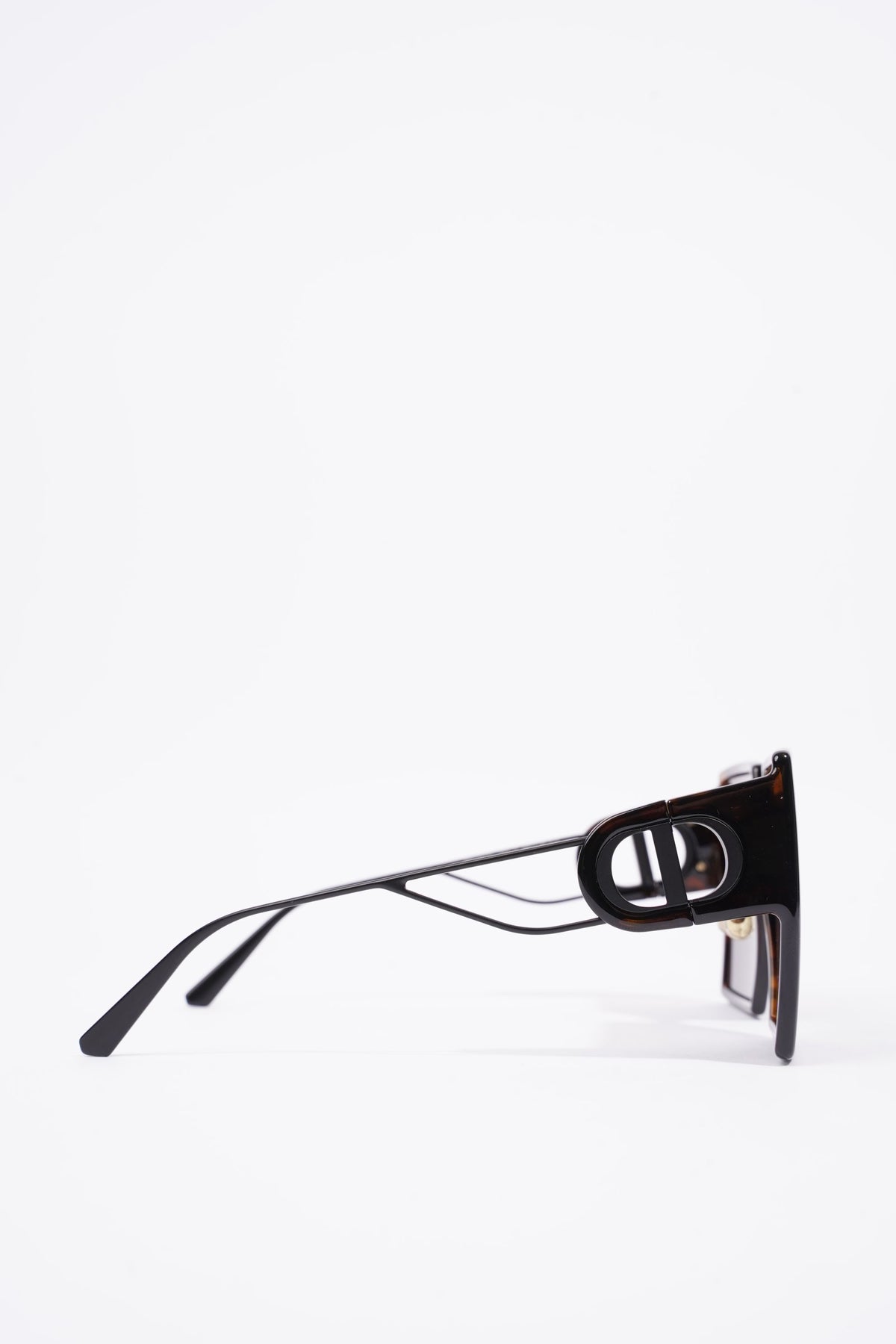 Dior  Sunglasses  30Montaigne  Ivory  Dior Eyewear  Avvenice