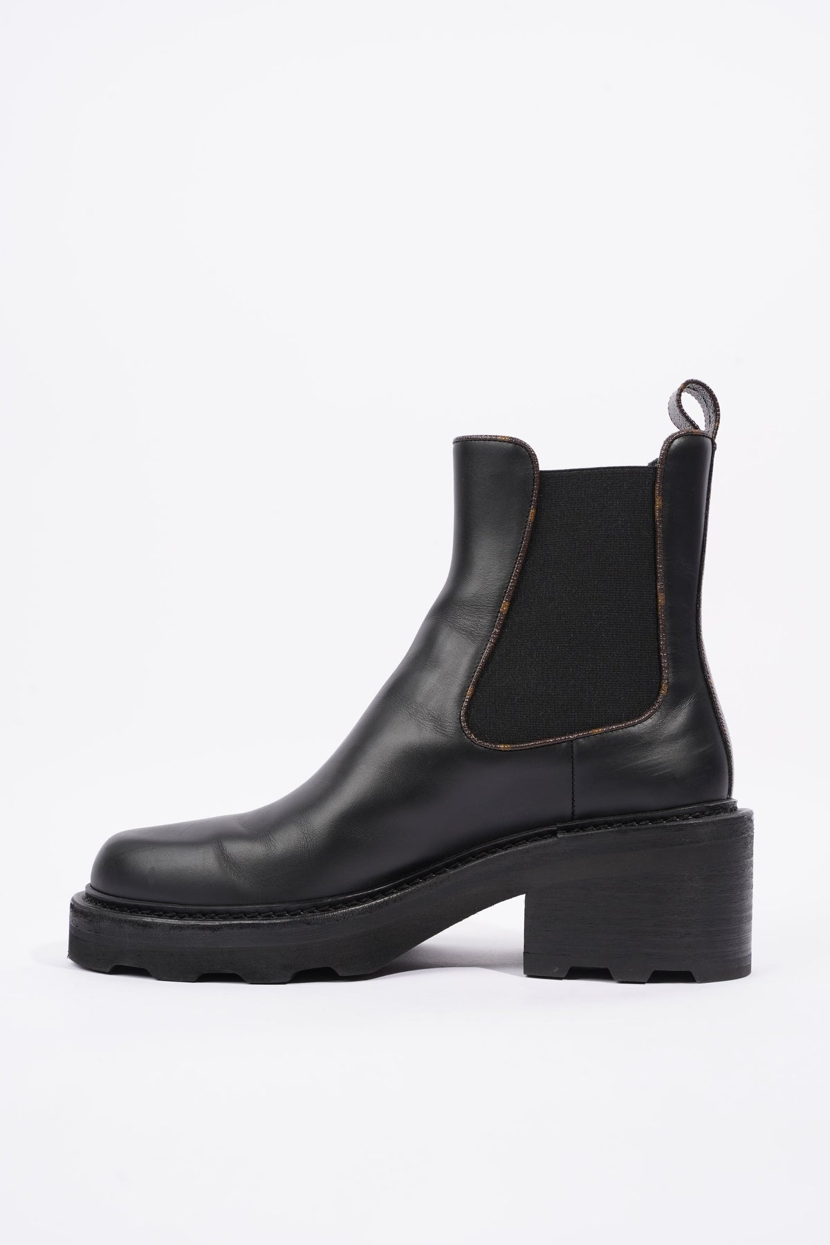Louis Vuitton Womens Chelsea Boot Black EU 40 / UK 7 – Luxe Collective