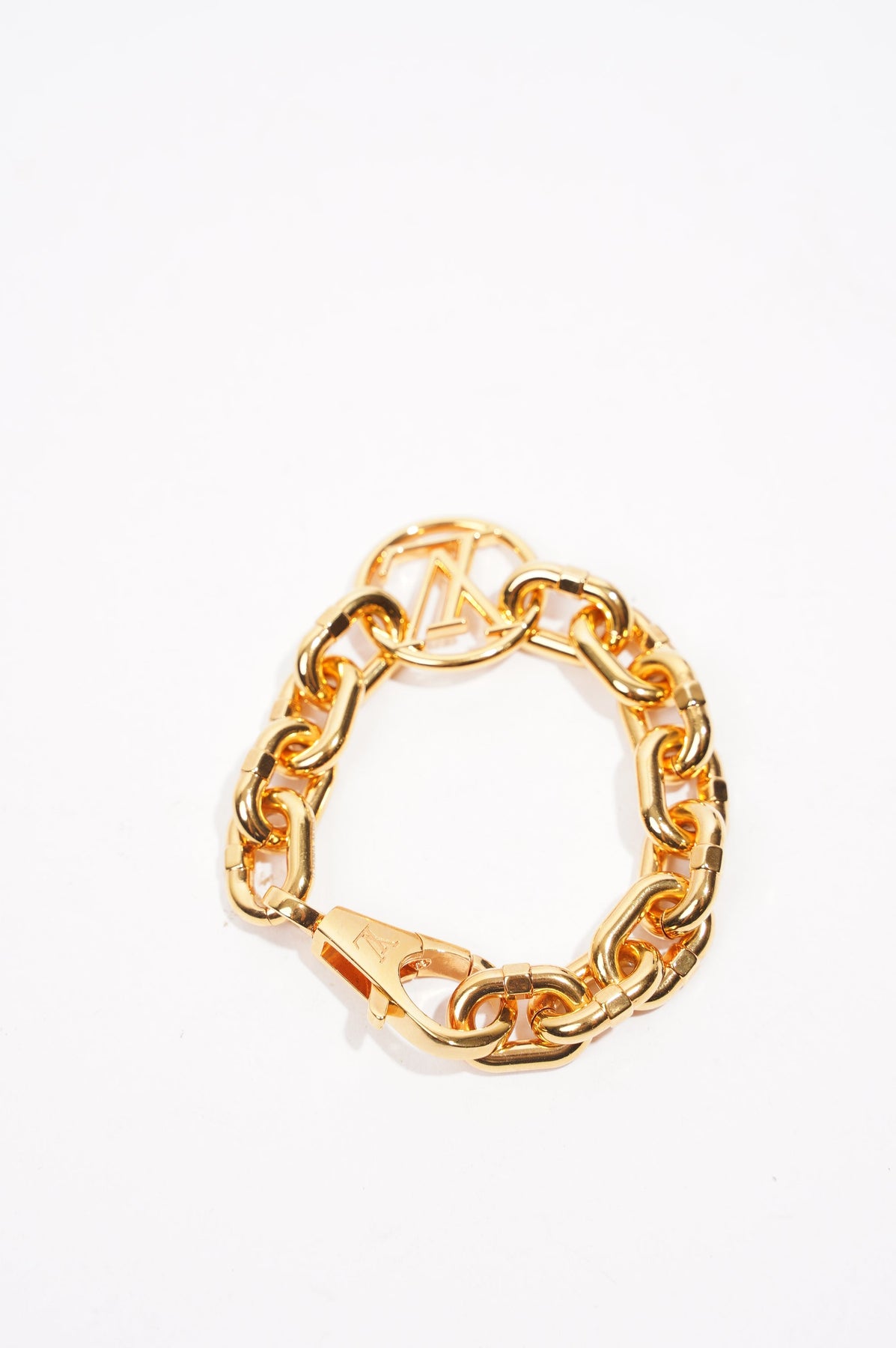 Louis Vuitton Womens Chain-it Bracelet Golden Finish Base Metal – Luxe  Collective