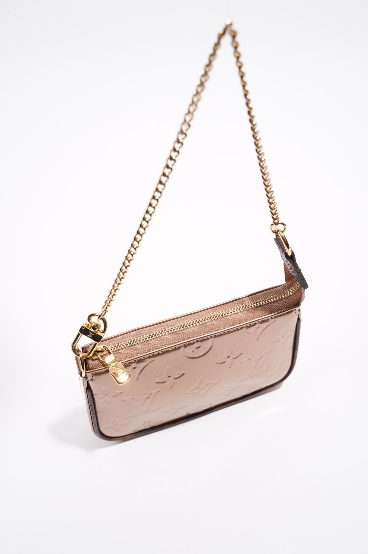 Louis Vuitton Beige Monogram Vernis Leather Pochette Accessoires Shoulder  Bag
