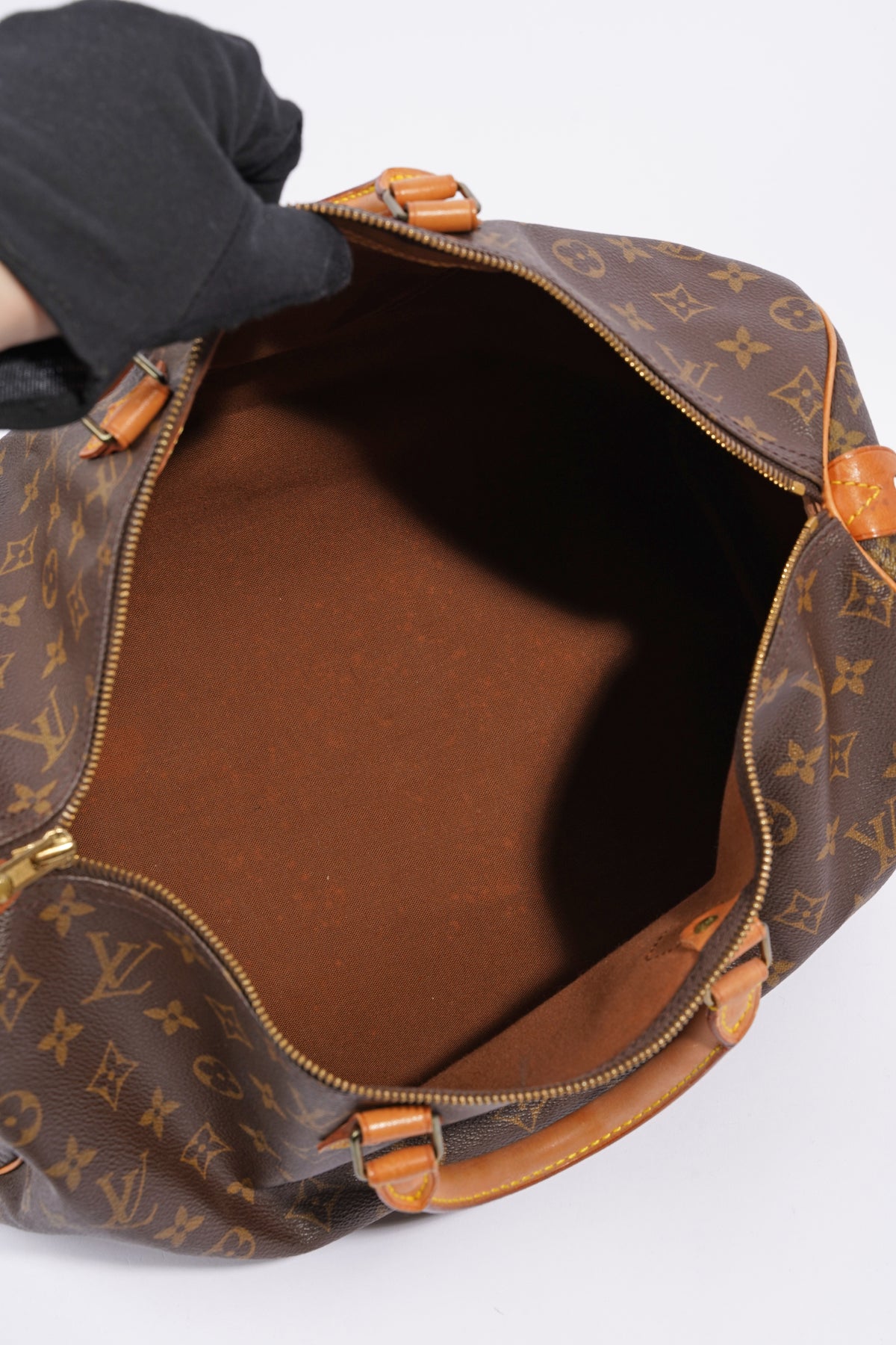 The Louis Vuitton Speedy 40. Classic, large and never out of style. #d
