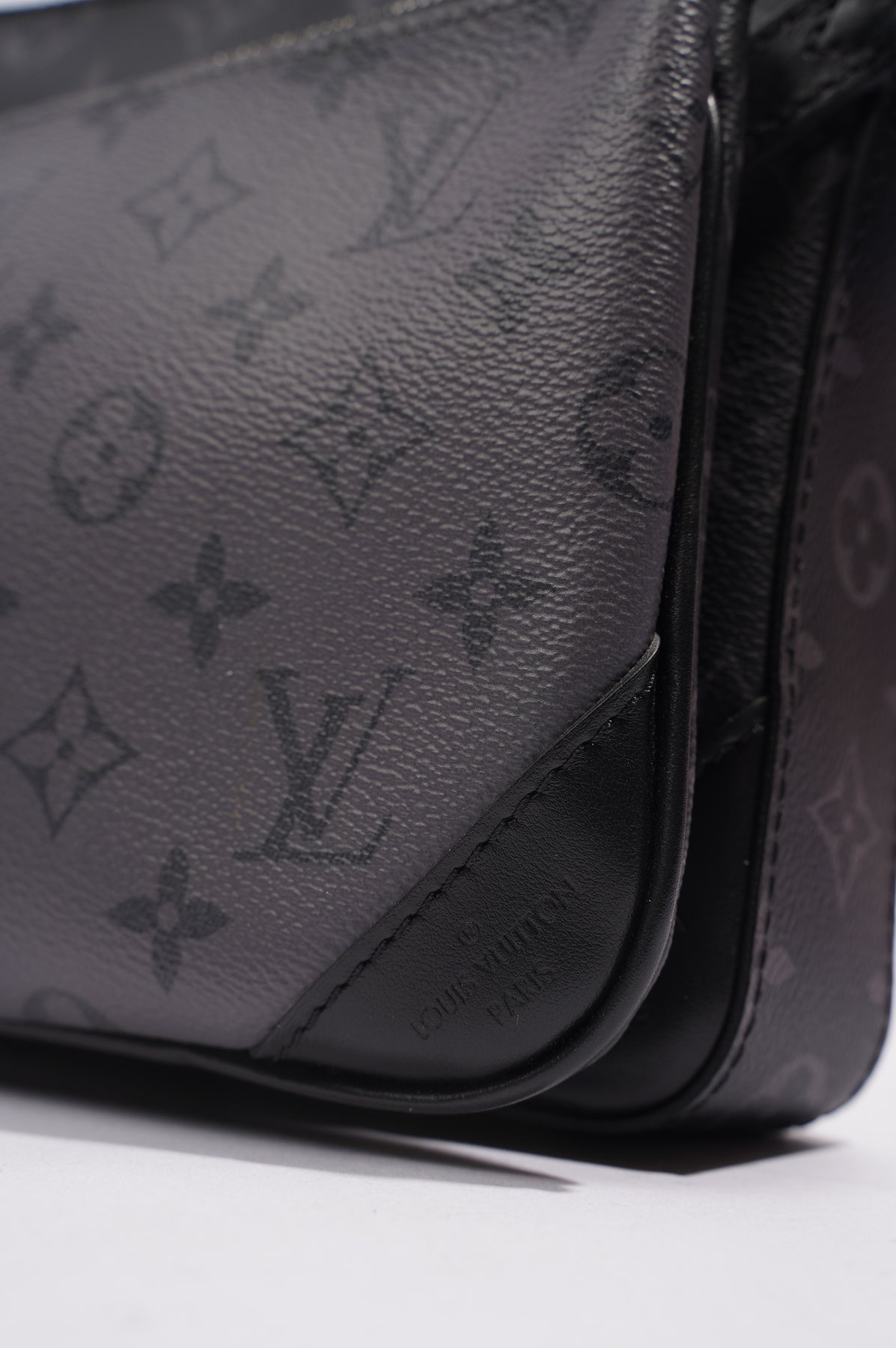 Louis Vuitton 2021 pre-owned Monogram Eclipse Trio Messenger Bag