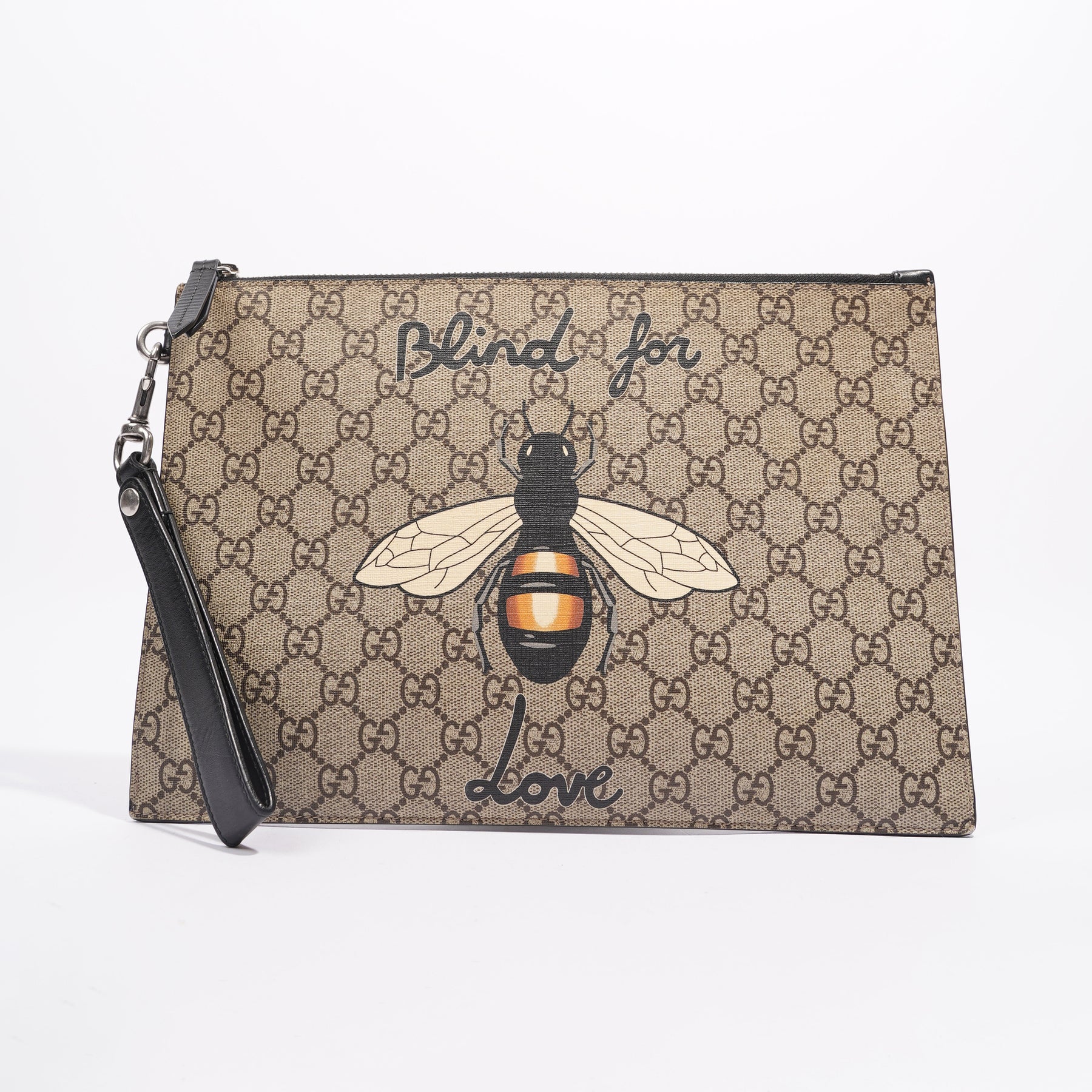 Gucci bee print gg supreme pouch on sale