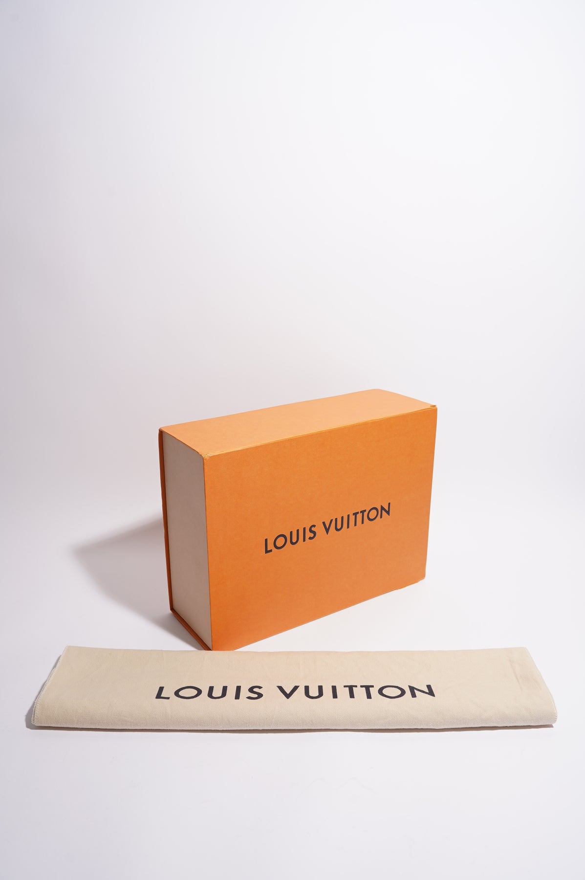 Louis Vuitton Damier Ebene Brittany w/ Strap & Box – Oliver Jewellery