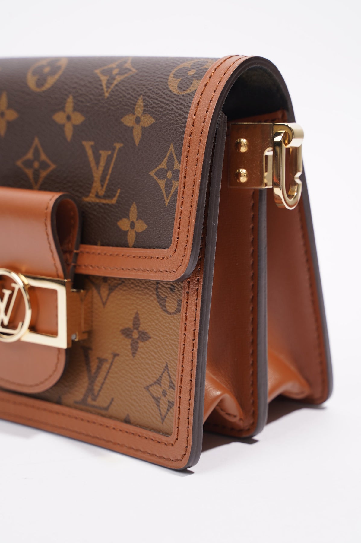 Mini Dauphine Lock XL - Leather Handbag for Women – Luxe Tas