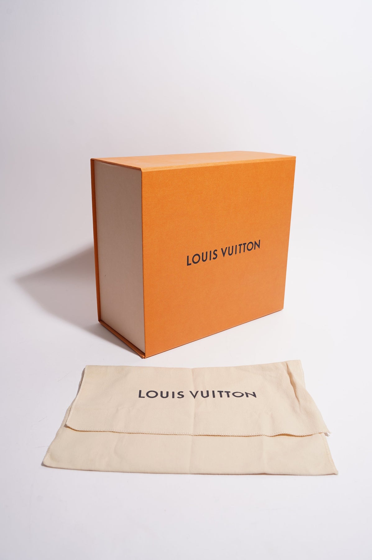 LOUIS VUITTON Monogram LV Pop Mini Dauphine Blue 539776