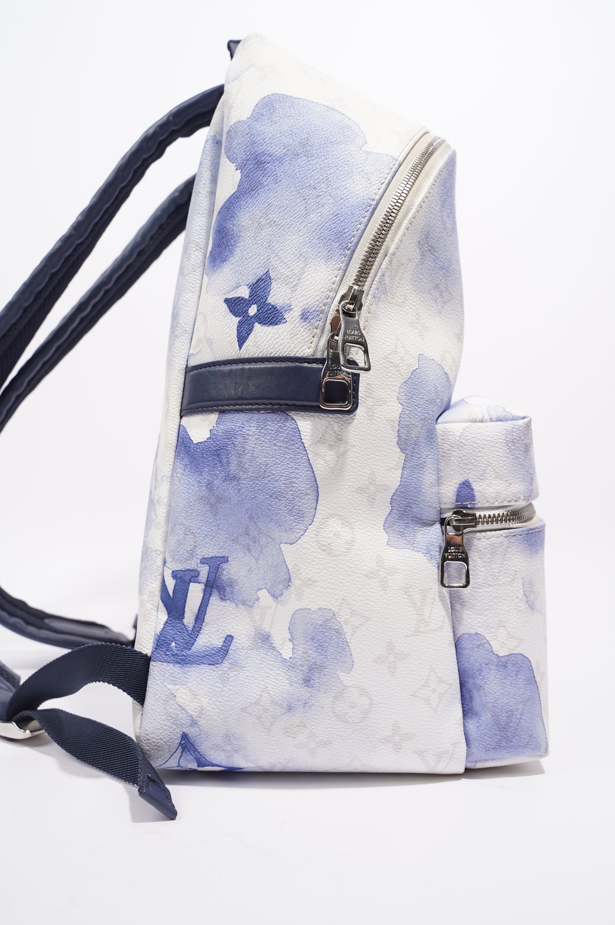 Louis Vuitton Limited Edition Monogram Blue Ink Discovery Backpack 99l –  Bagriculture