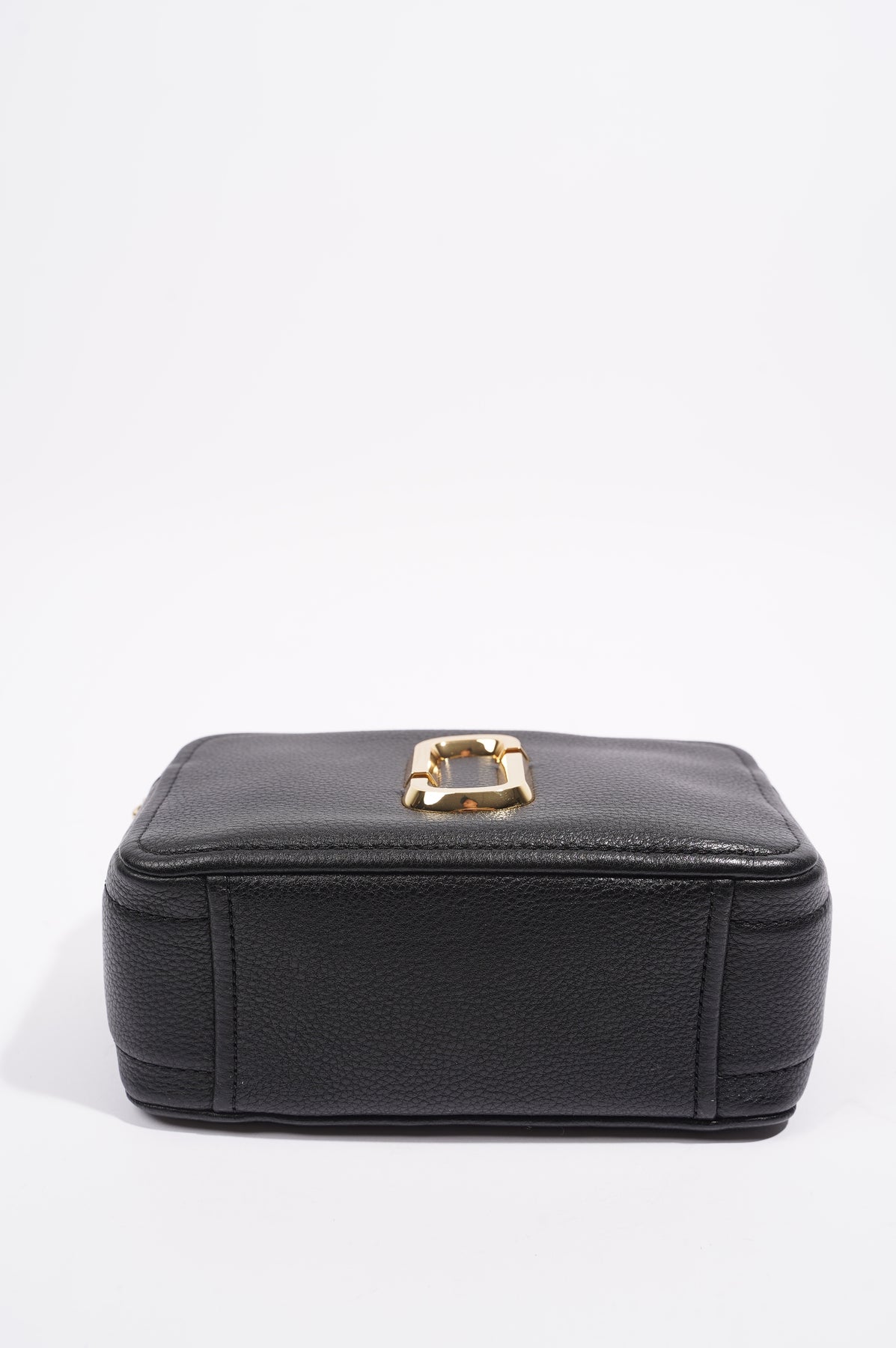 Marc Jacobs Softshot 21 Matte Black, Luxury, Bags & Wallets on