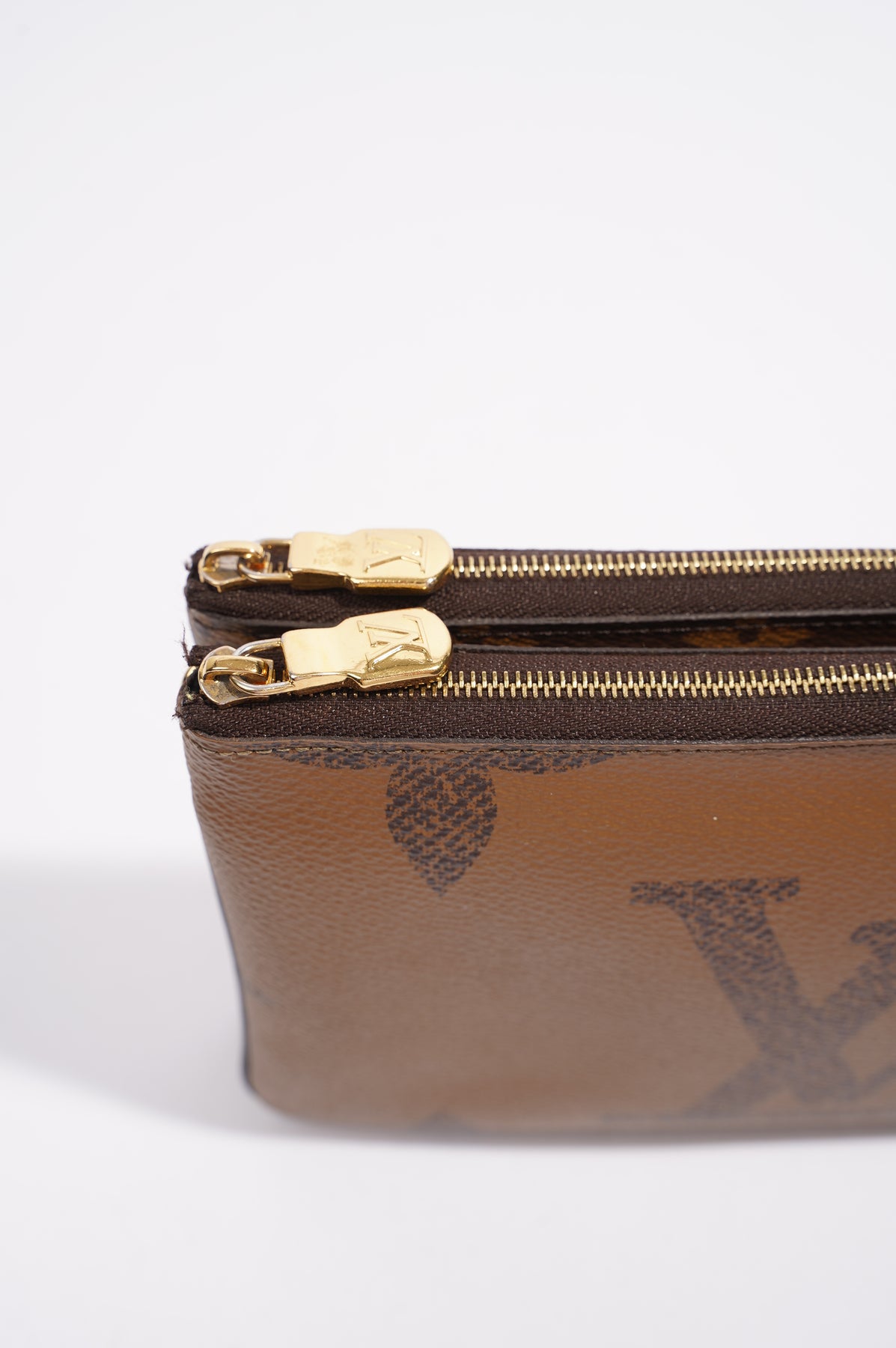 🆕️ Authentic LOUIS VUITTON ICONIC MONOGRAM REVERSIBLE Double Zip POCHETTE  Bag
