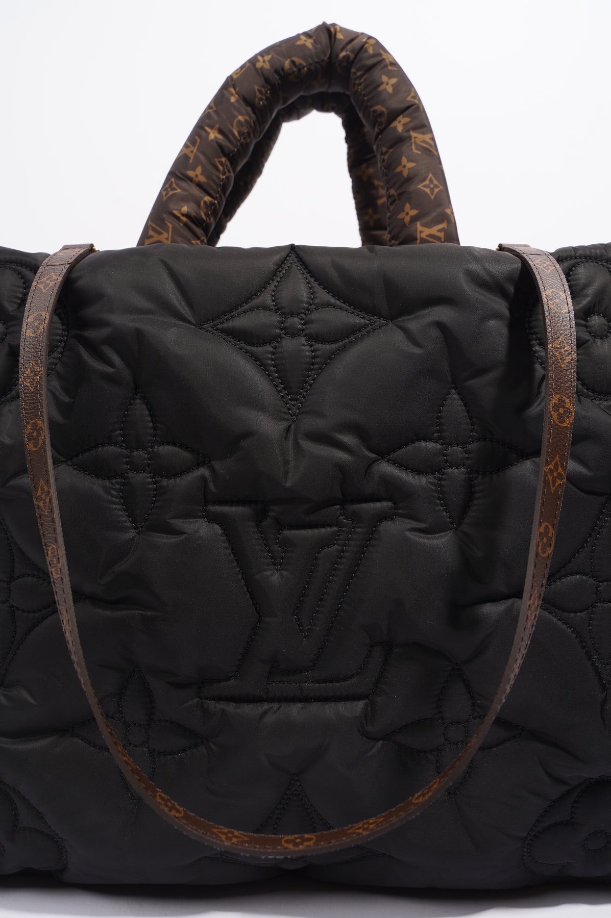 Louis Vuitton Lockit Handbag in Black Monogram Canvas