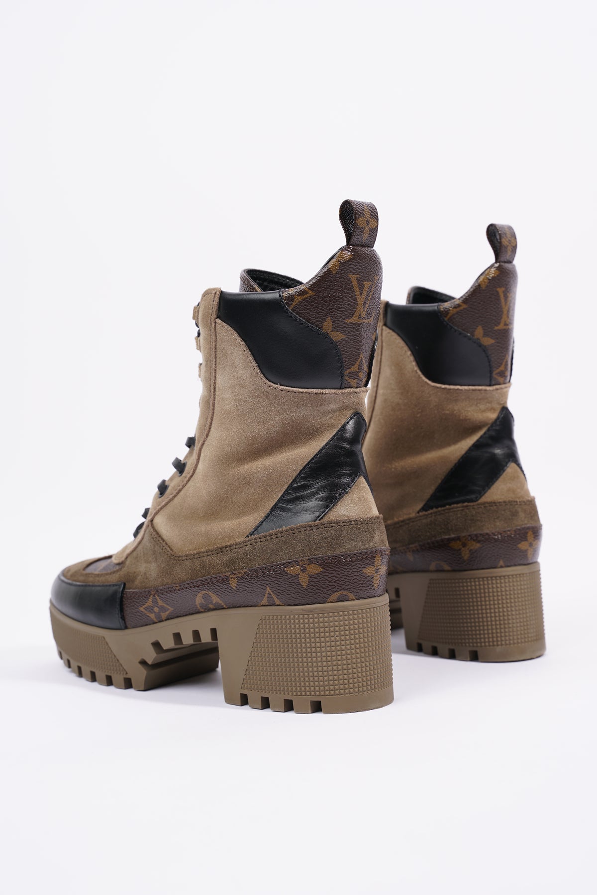 Louis Vuitton Beige Monogram Laureate Desert Boots - size 39