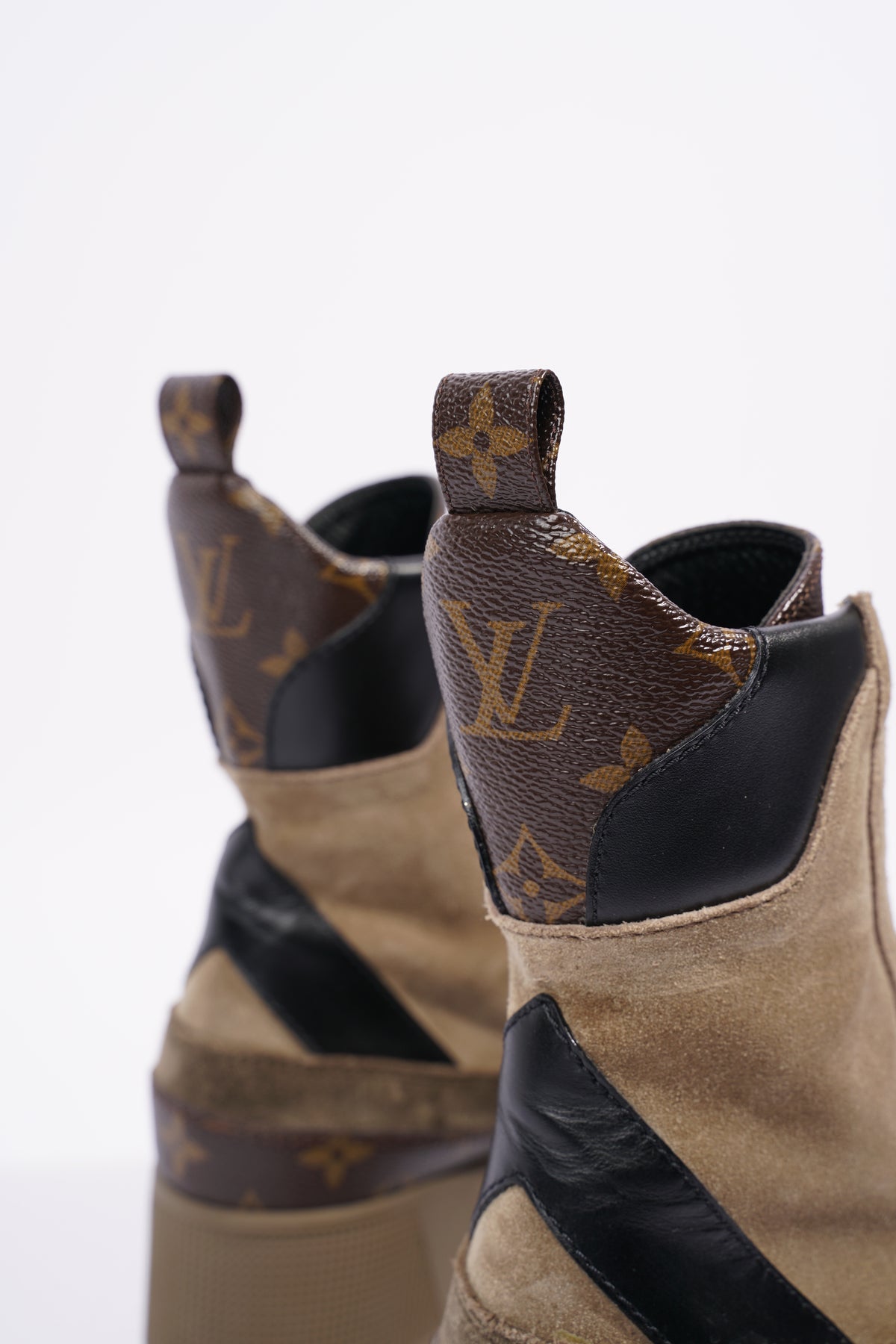 Louis Vuitton Womens Laureate Desert Boot Beige / Monogram EU 37.5 / U –  Luxe Collective