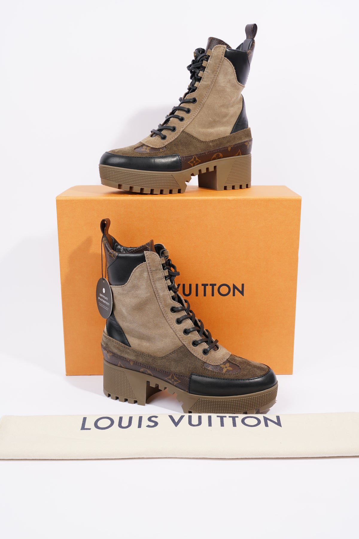 Louis Vuitton Laureate Desert Boot Khaki / Monogram EU 37 / UK 4 – Luxe  Collective