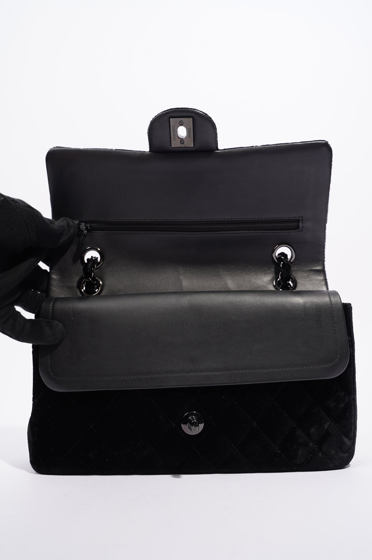 Chanel Womens Classic Flap Black Velvet Medium – Luxe Collective