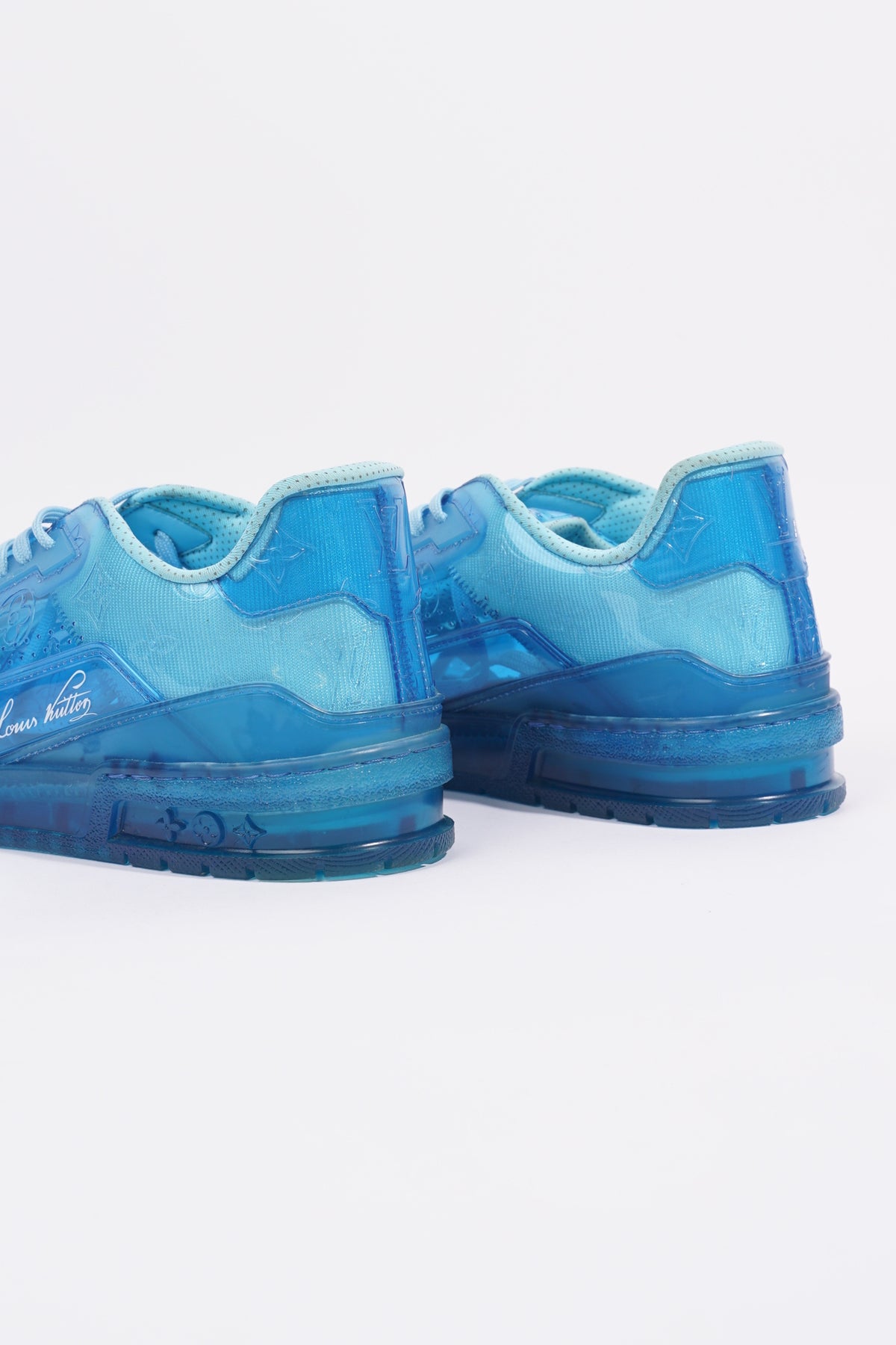 Louis Vuitton Mens Transparent Low Top Sneaker Blue EU 43 / UK 9 – Luxe  Collective