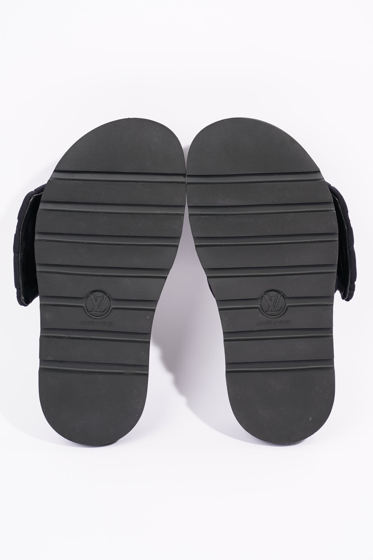 Pool pillow leather flip flops Louis Vuitton Black size 39 EU in