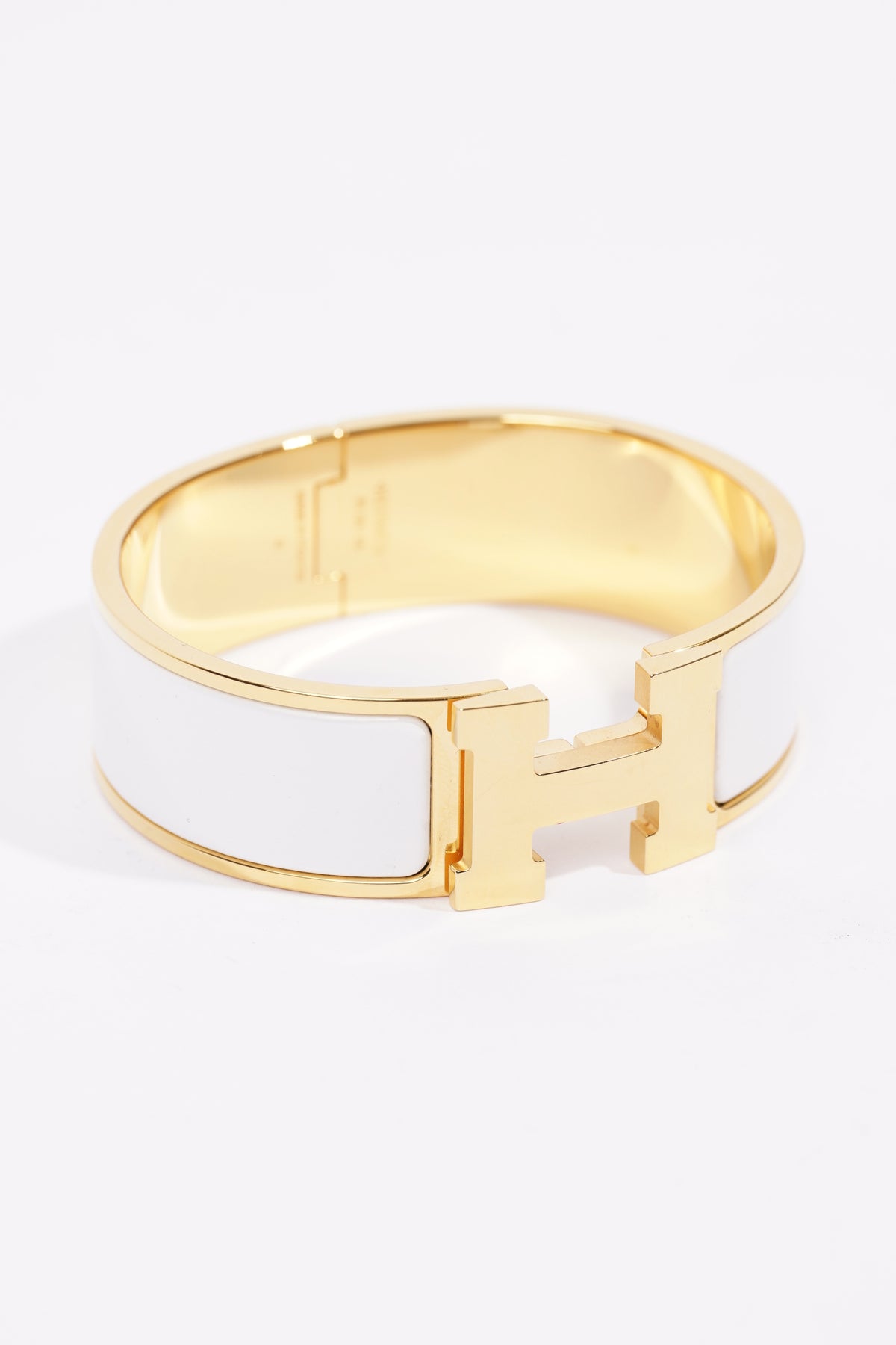 Hermes Womens Clic H Bracelet Gold / White PM – Luxe Collective
