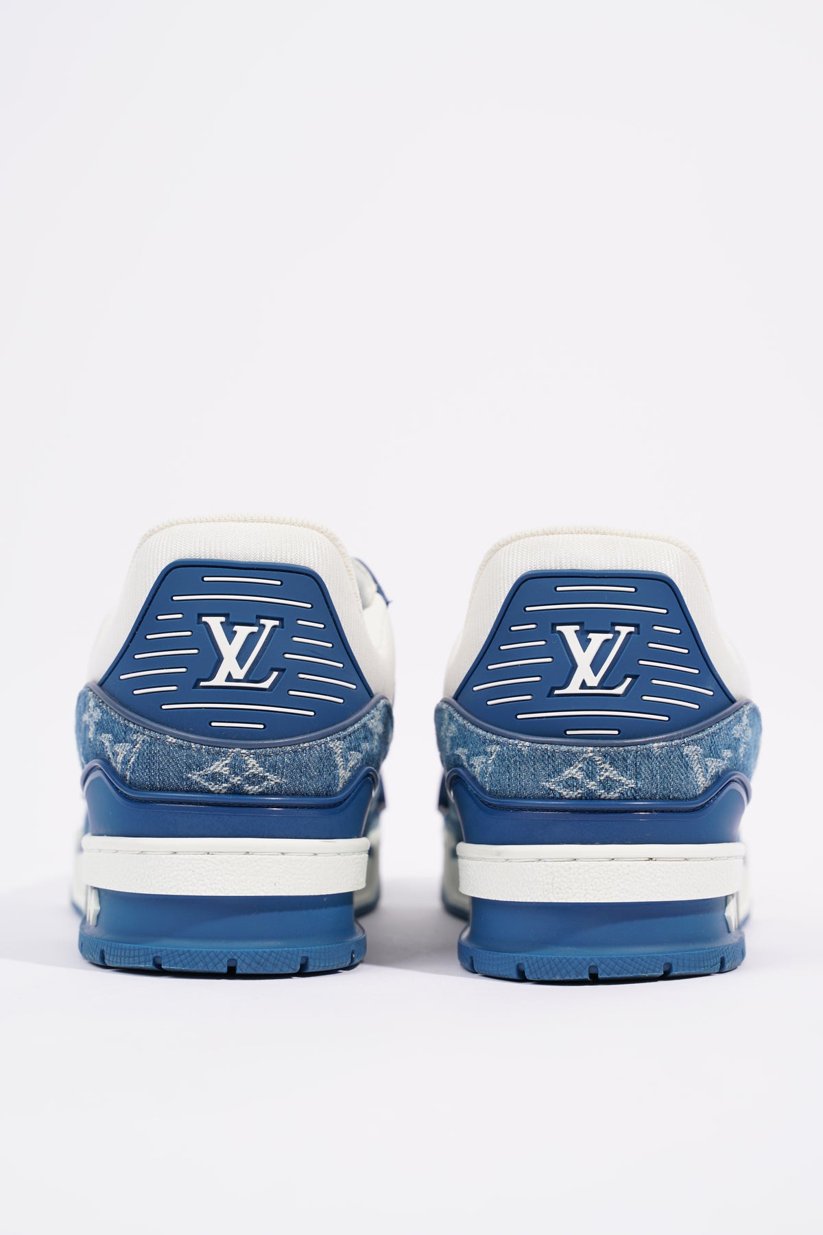 Louis Vuitton Monogram Mens Sneakers, White, 8.5